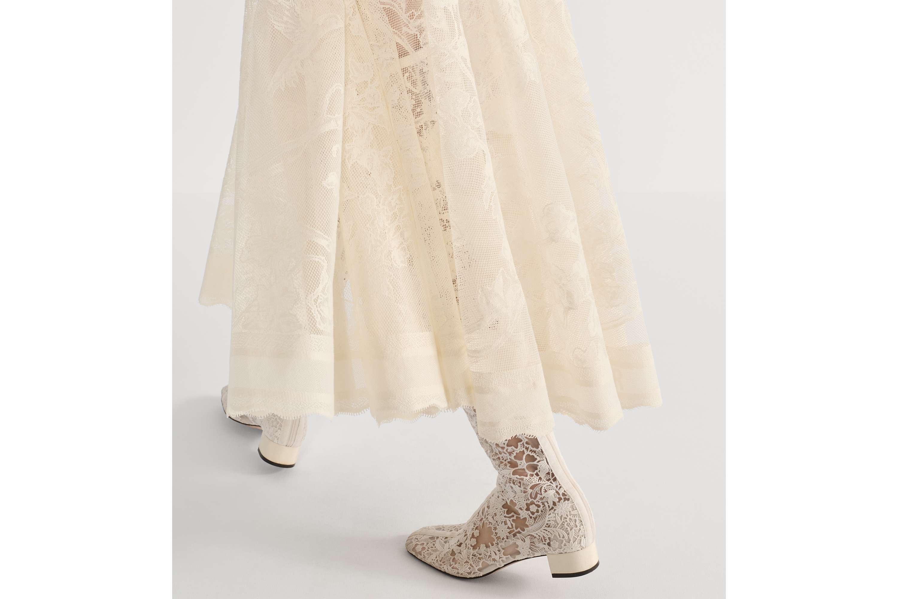 look_image_alt_prefix Falda acampanada de largo medio Encaje de mezcla de algodón Jardin D-Étoile color crudo E16