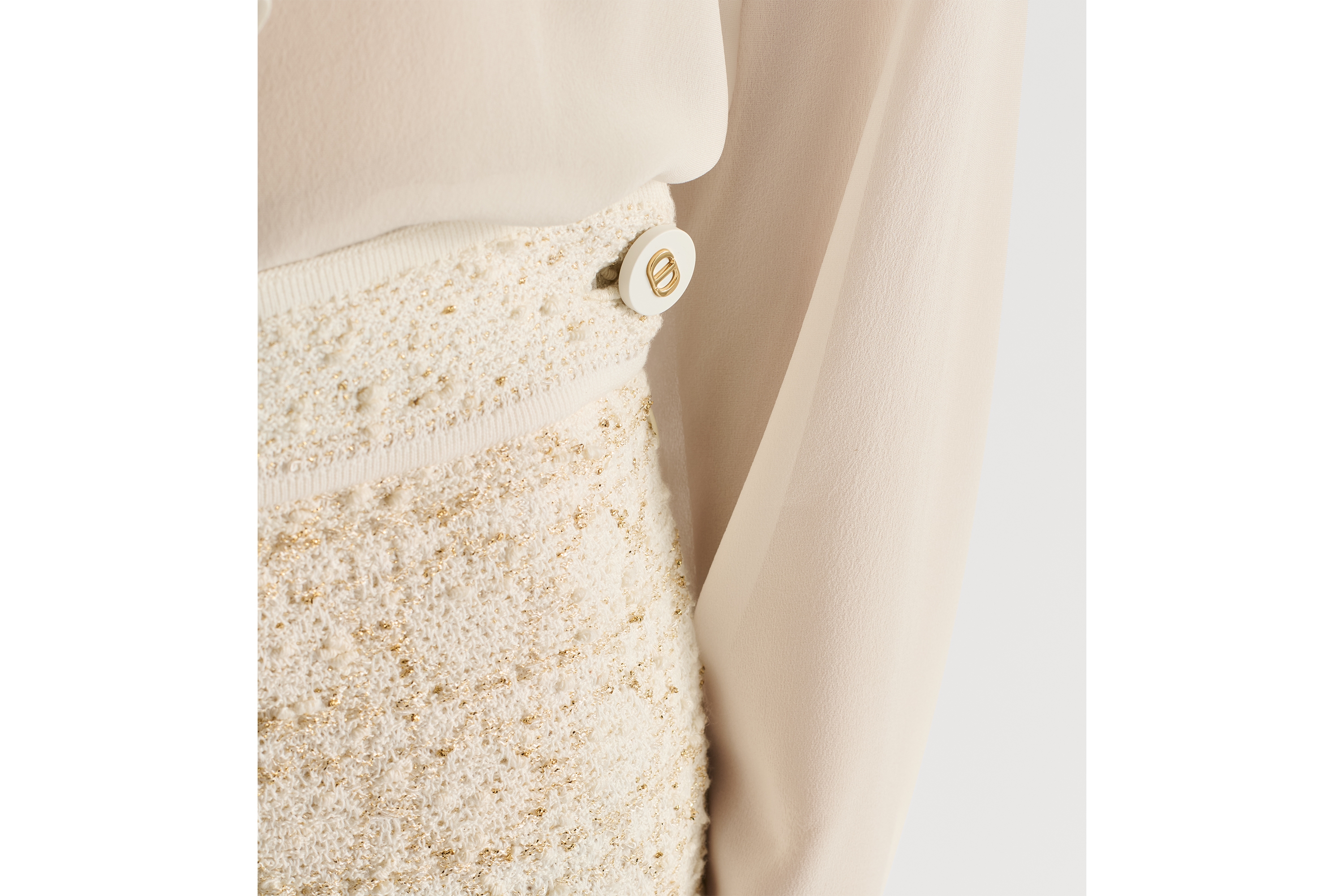 Mid-Length Macrocannage Straight Skirt White and Gold-Tone Cotton-Blend Tweed Knit E13