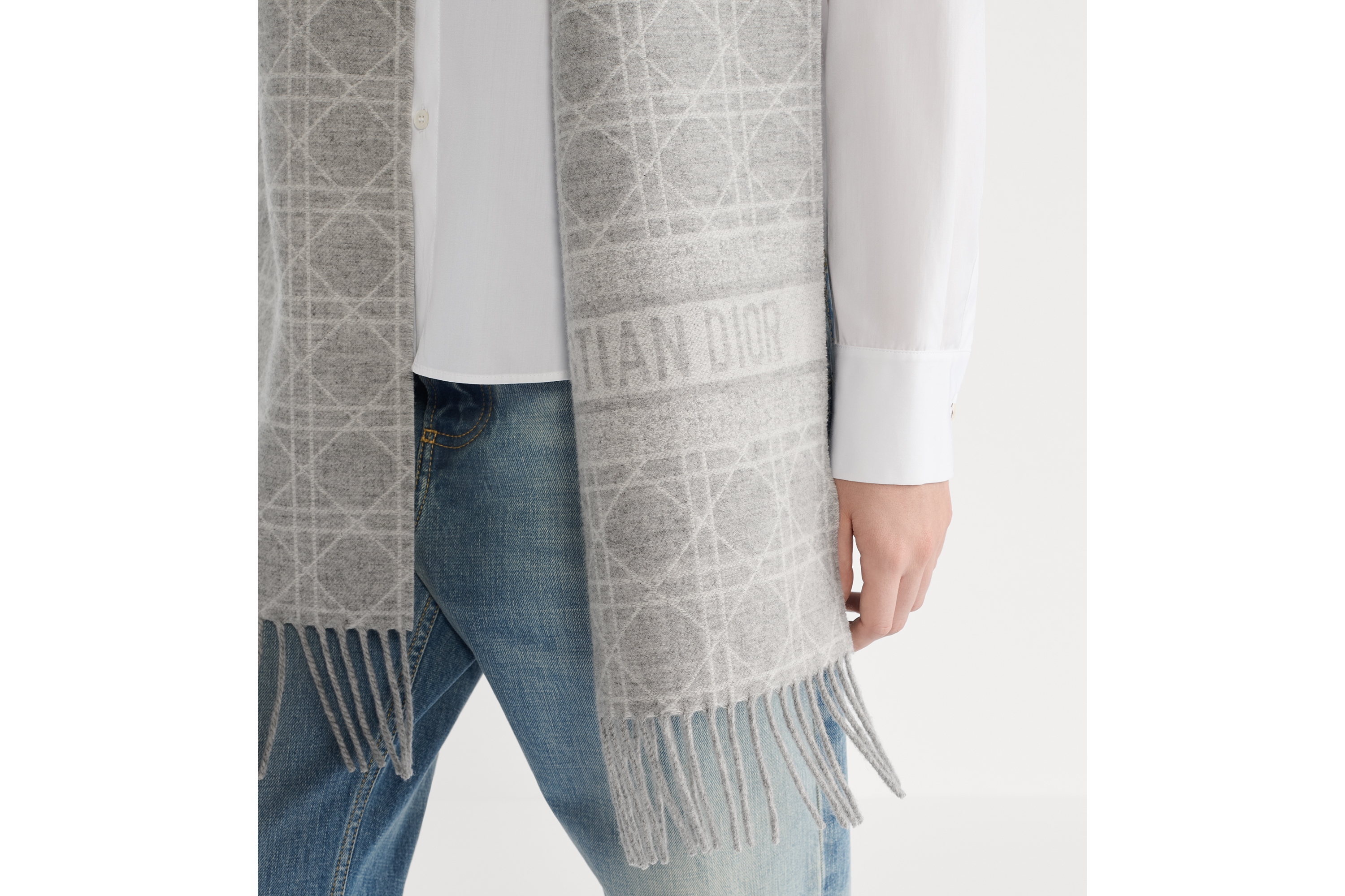 look_image_alt_prefix Dior Cannage-sjaal Grijs kasjmier E10