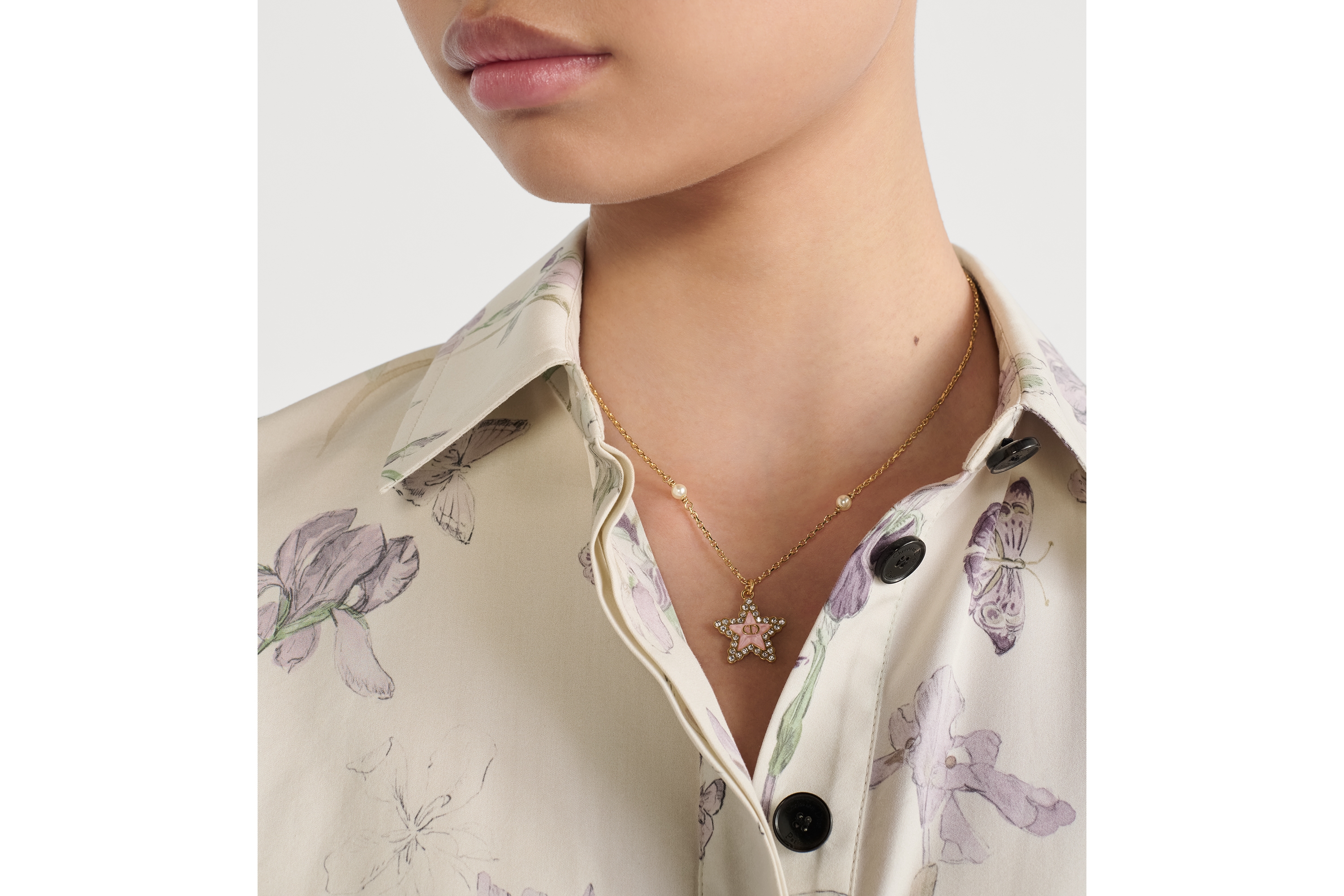 Dior Petit CD ネックレス メタル&クリスタル シルバー Petit CD ネックレス Dior メタル＆クリスタル DIOR | Petit CD