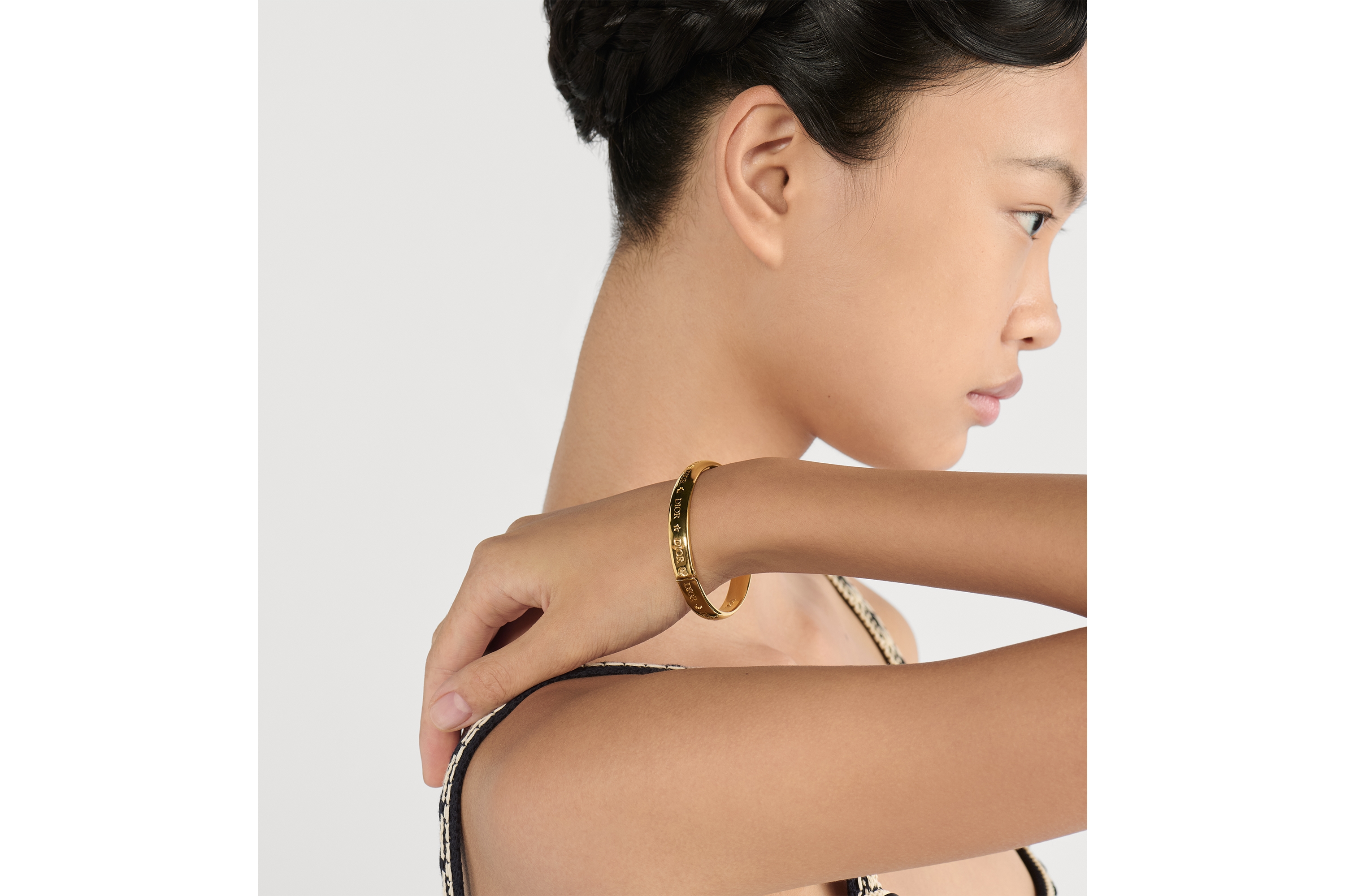 Look Dior Trésor Bangle Gold-Finish Metal E11