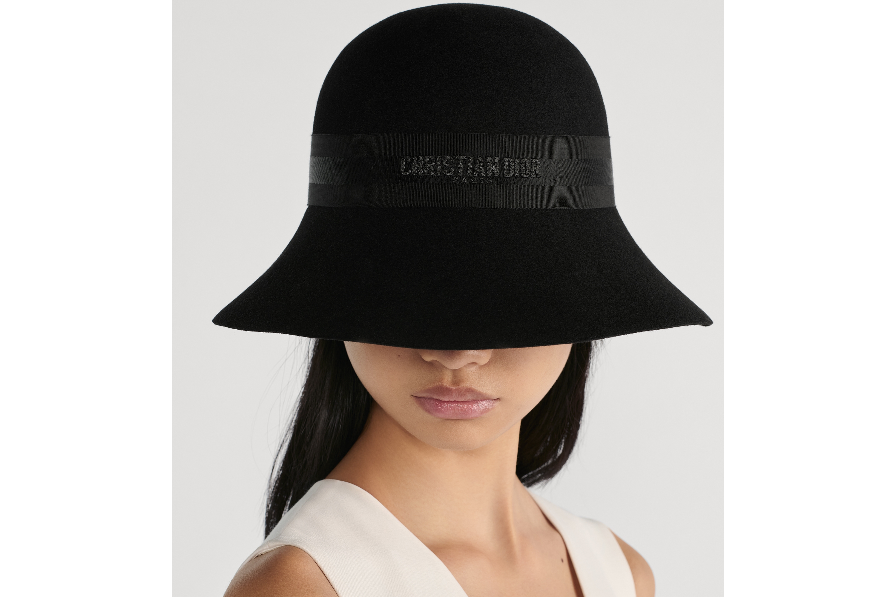 D-Wave 넓은 챙 클로슈 블랙 토끼 펠트 E07