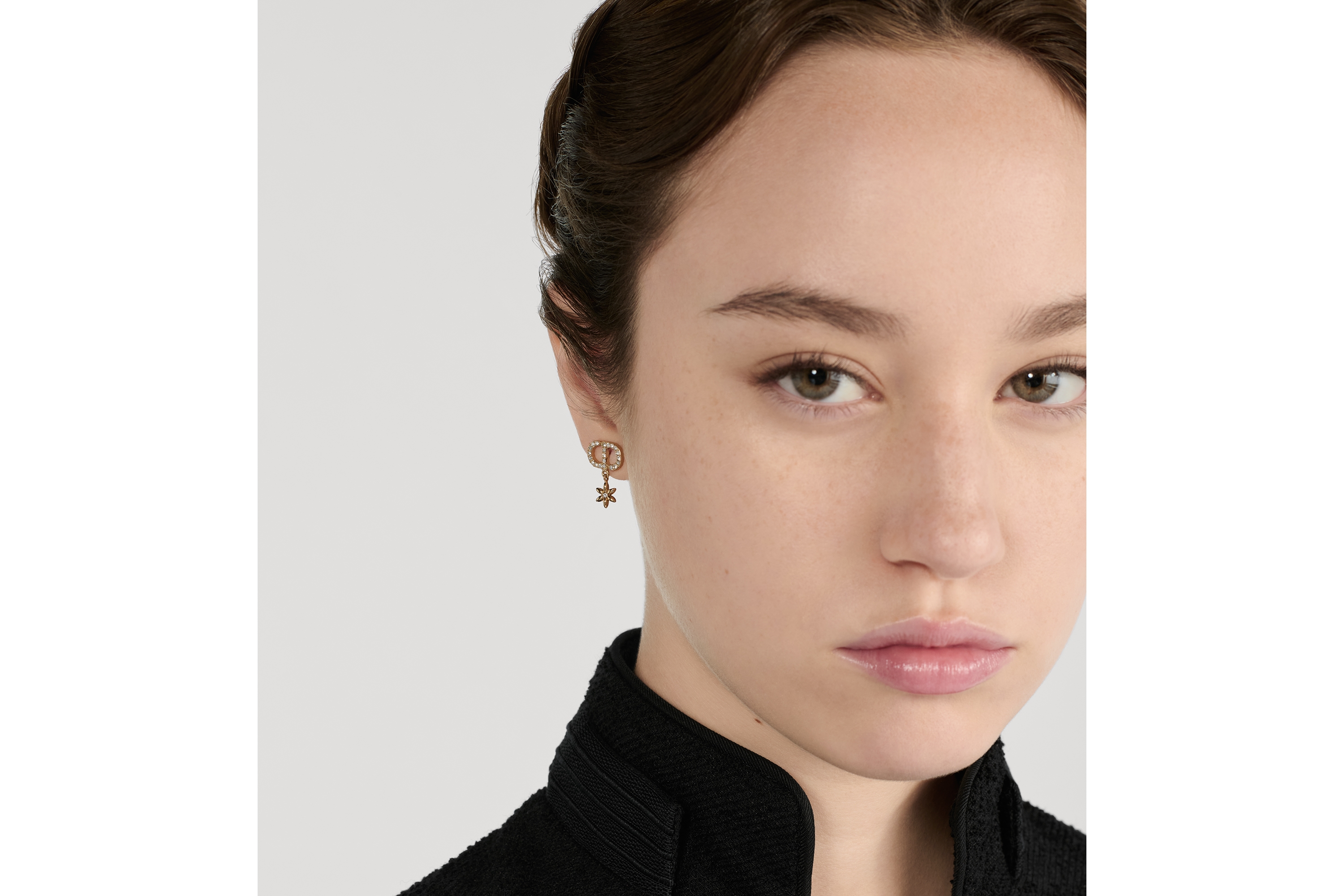 Petit CD Daisy Earrings