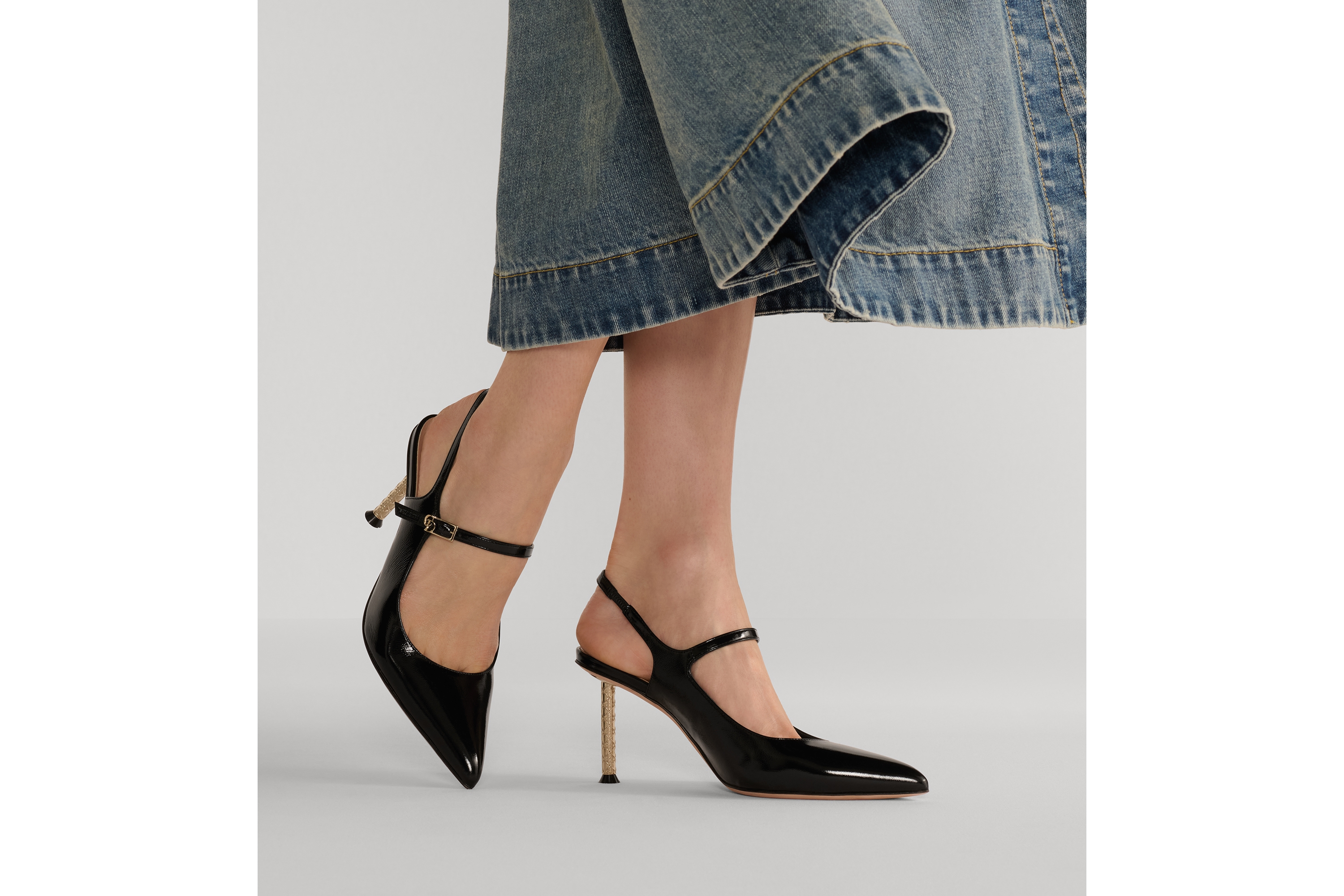 Dior Icon スリングバックパンプス クリンクルド パテントカーフスキン E15