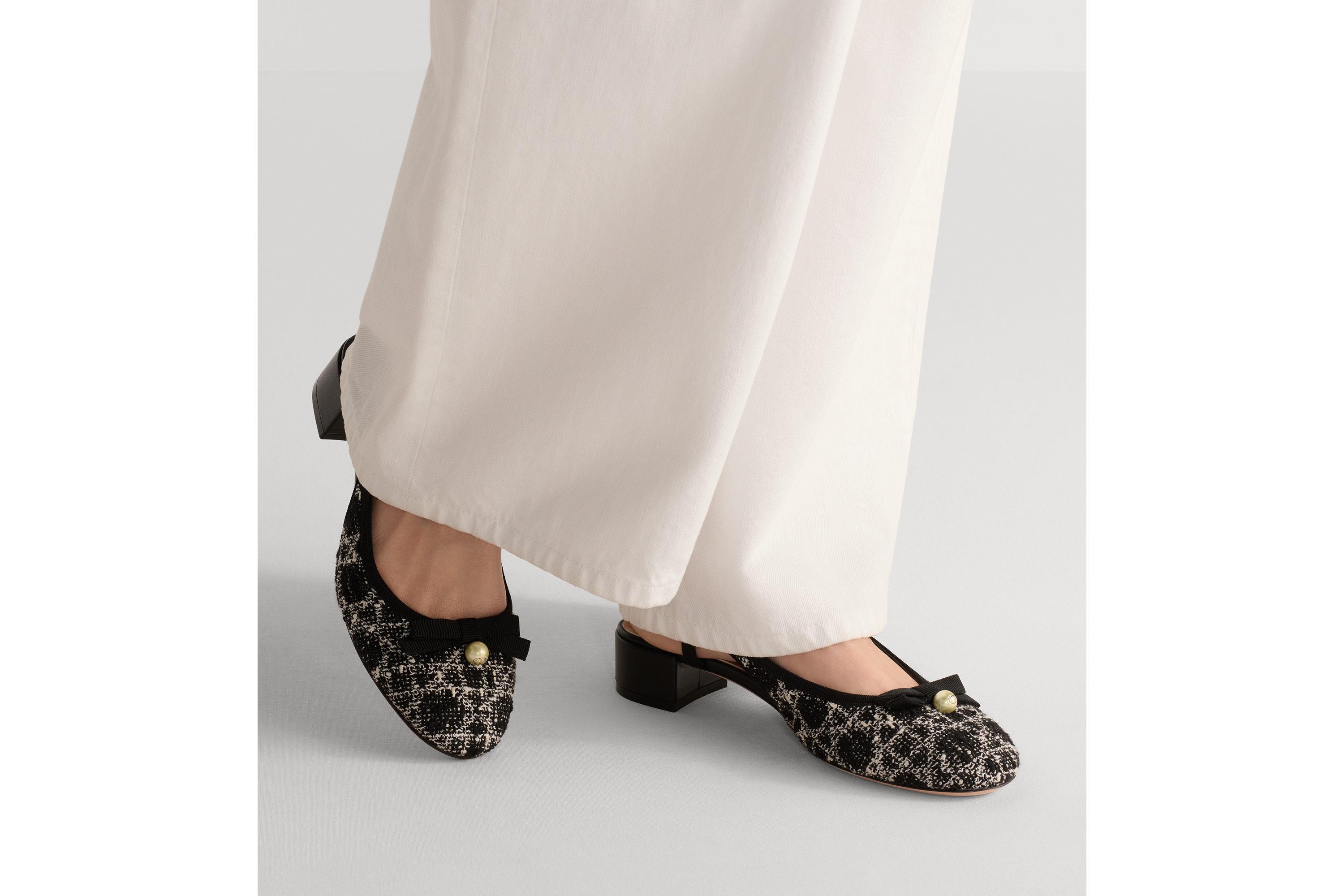 Dior Ballet-slingback ballerina Zwart tweed met wit Microcannage-motief E15