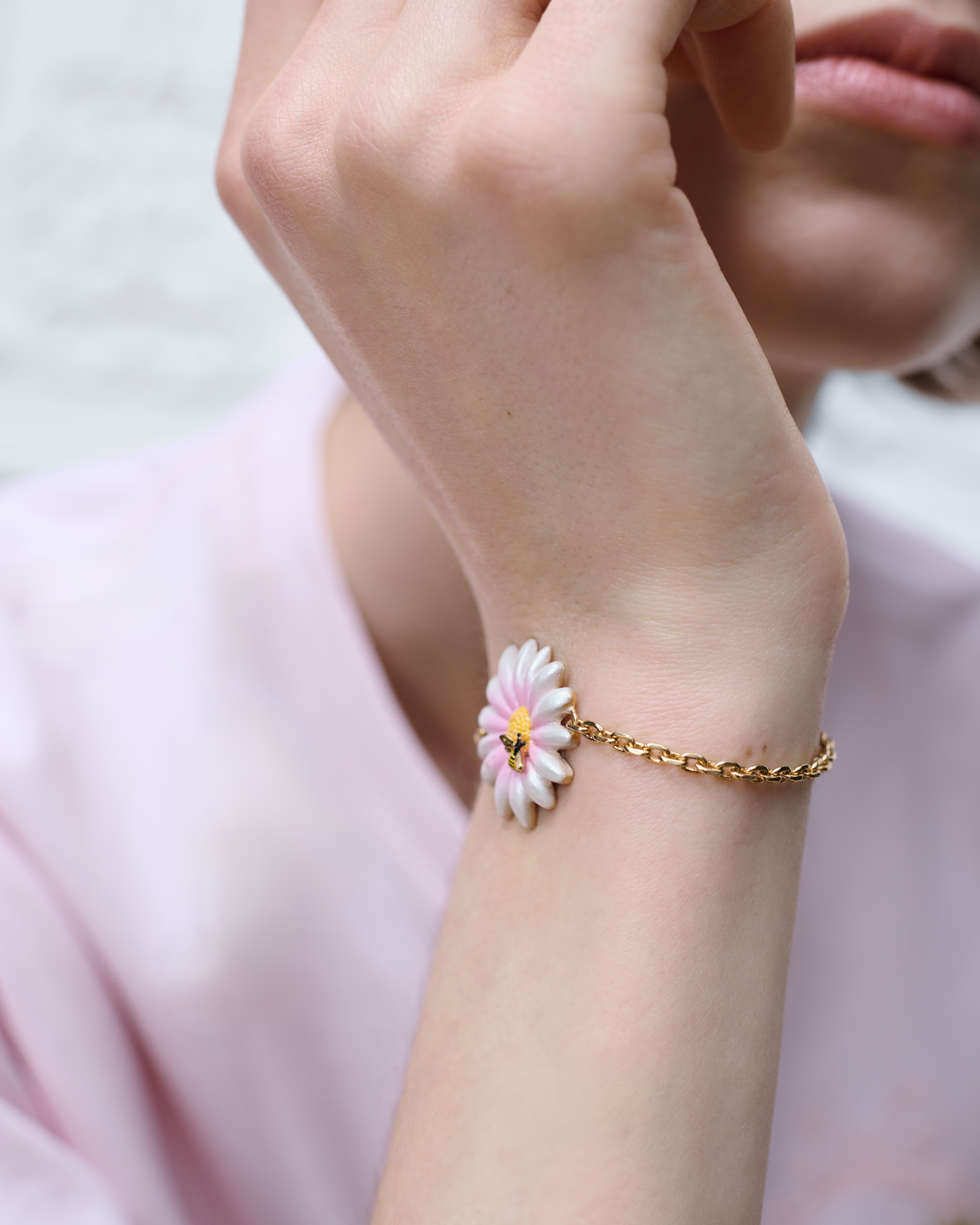 look_image_alt_prefix Dior Daisy ブレスレット メタル & ラッカー E11