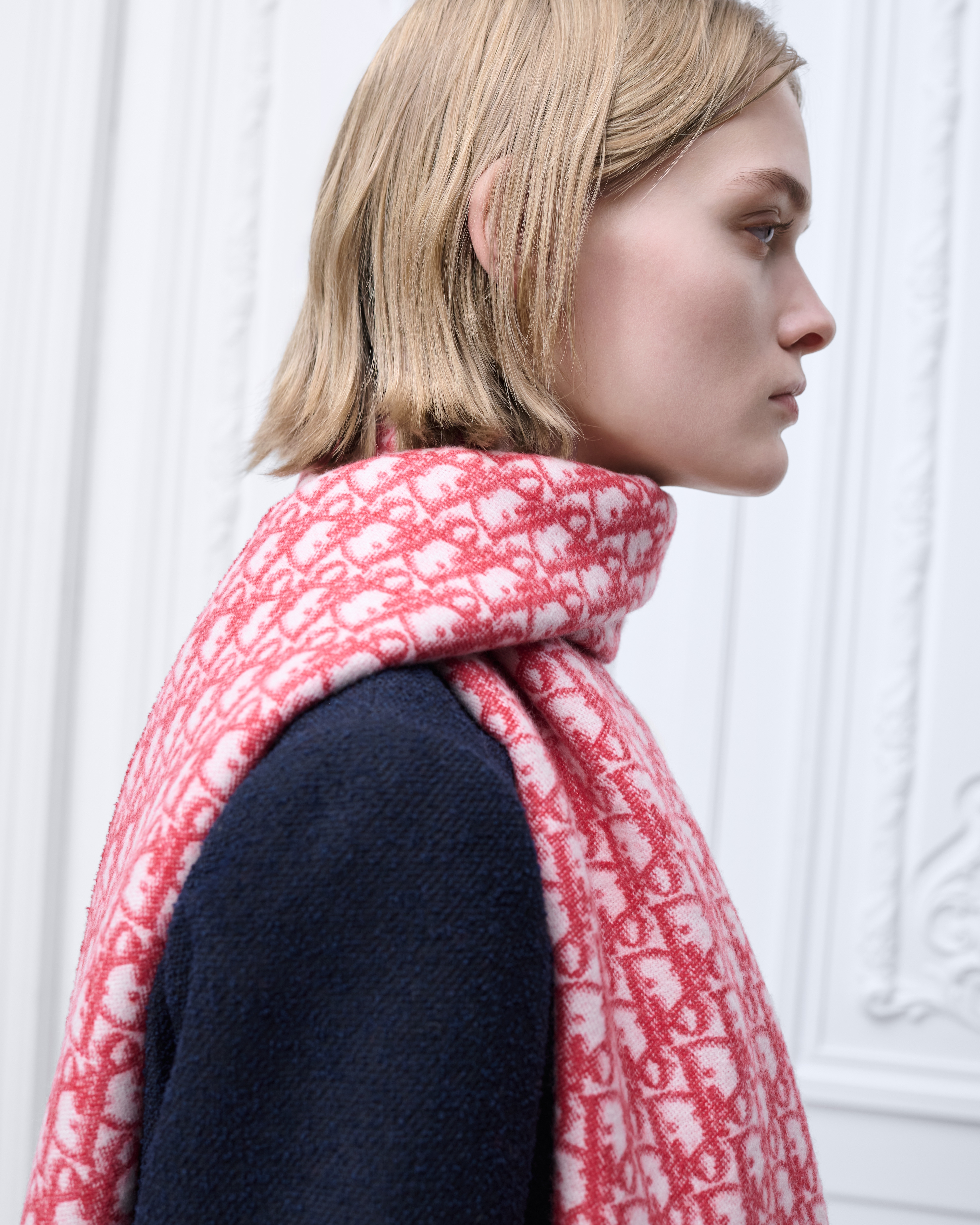 Look Dior Oblique Scarf Red Cashmere Blend and Red Metallic Thread E08