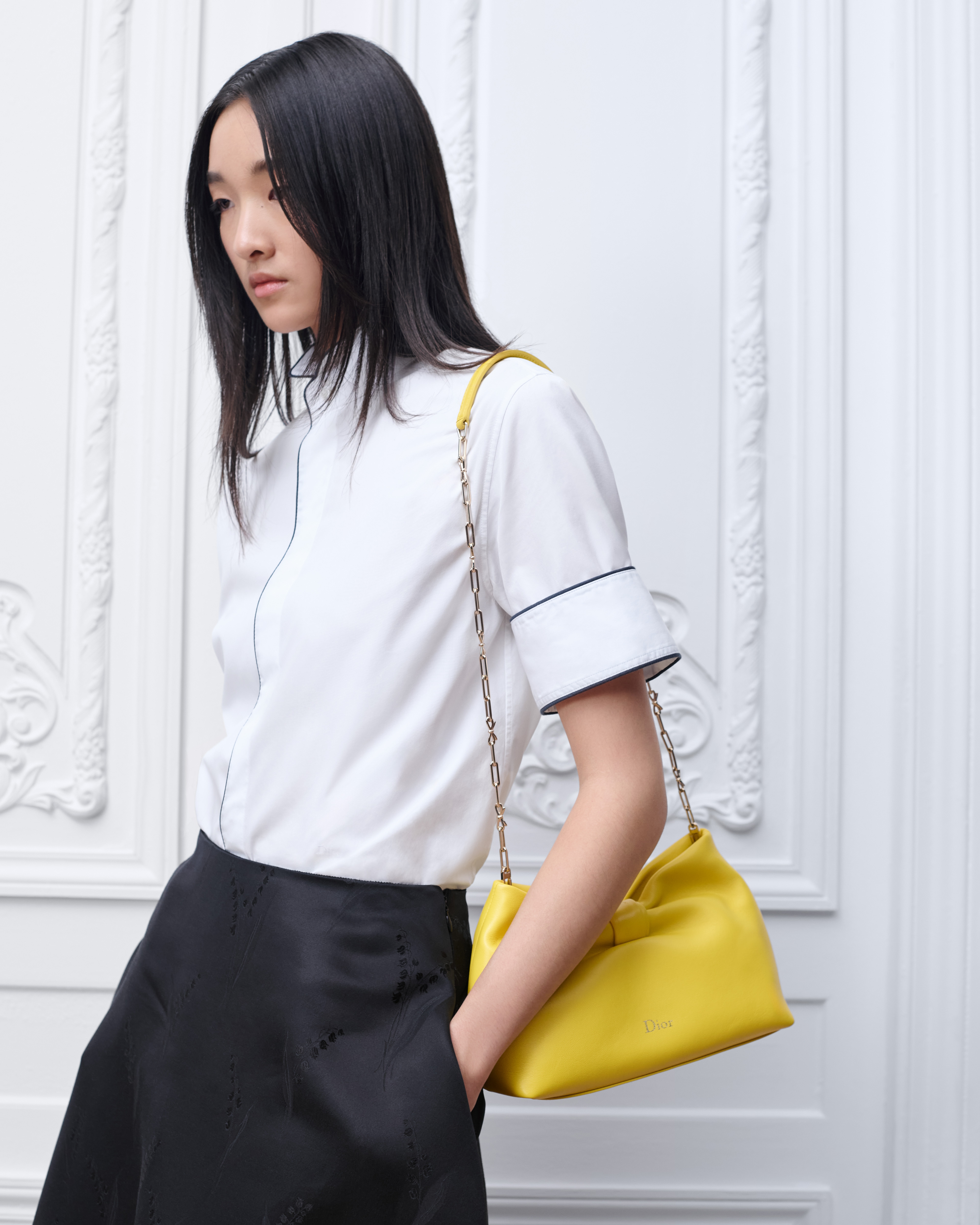 look_image_alt_prefix Kleine Dior Bow Tasche Lammleder in Buttercup E05