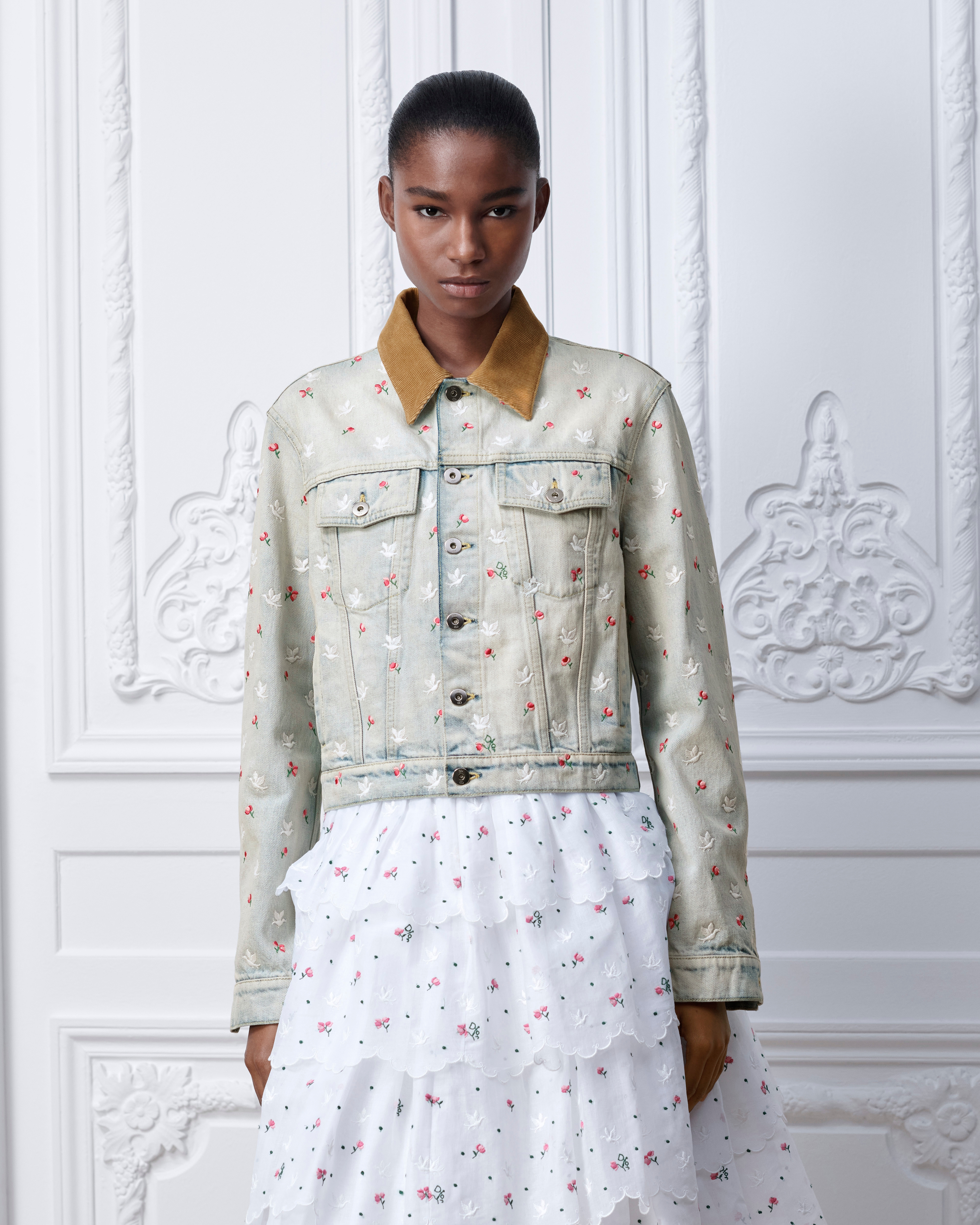 Look Dioramour Embroidered Jacket Light Blue Cotton Denim with Multicolor Doves & Roses Motif E04