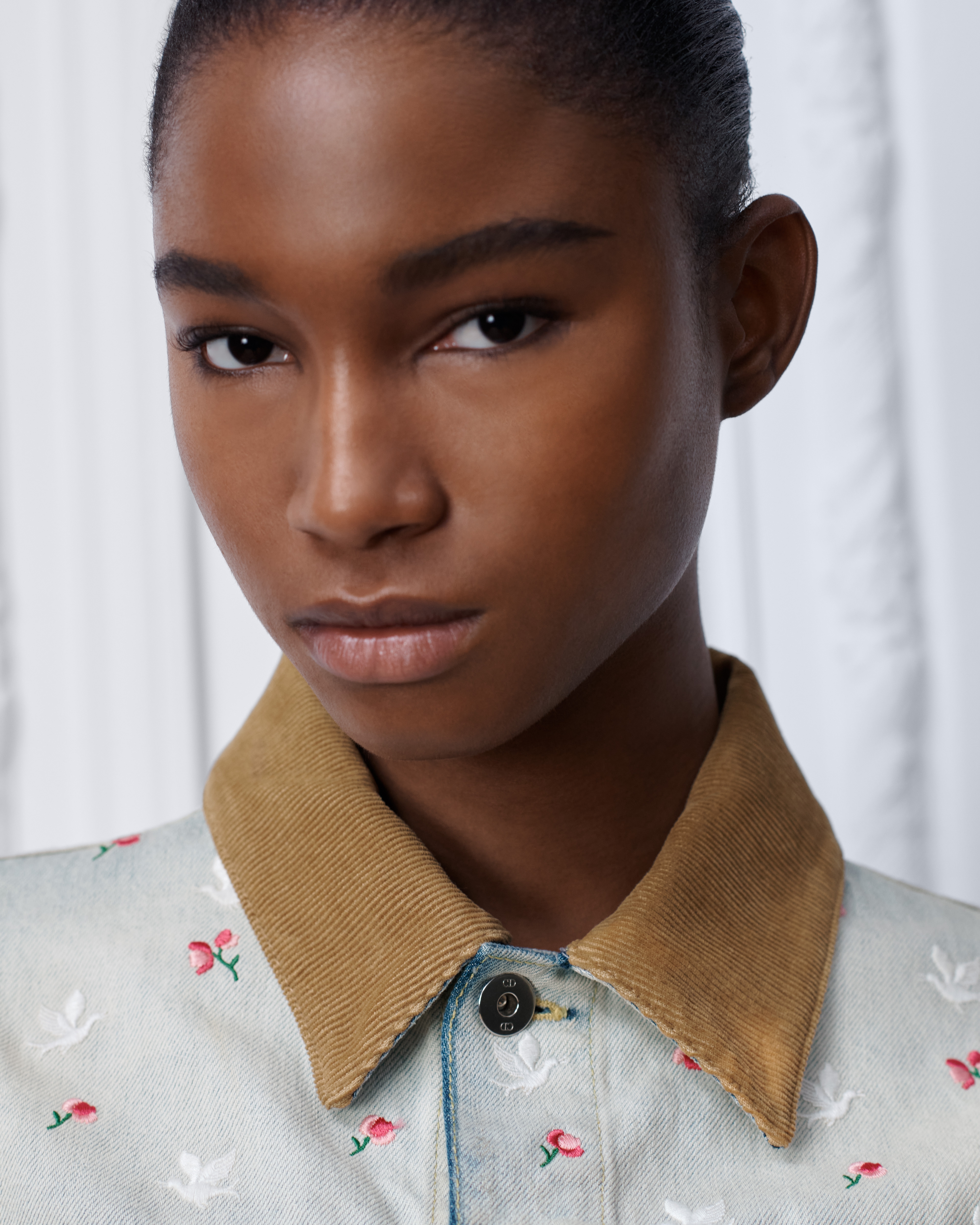 look_image_alt_prefix Dioramour エンブロイダリー ジャケット Doves & Roses コットンデニム E07