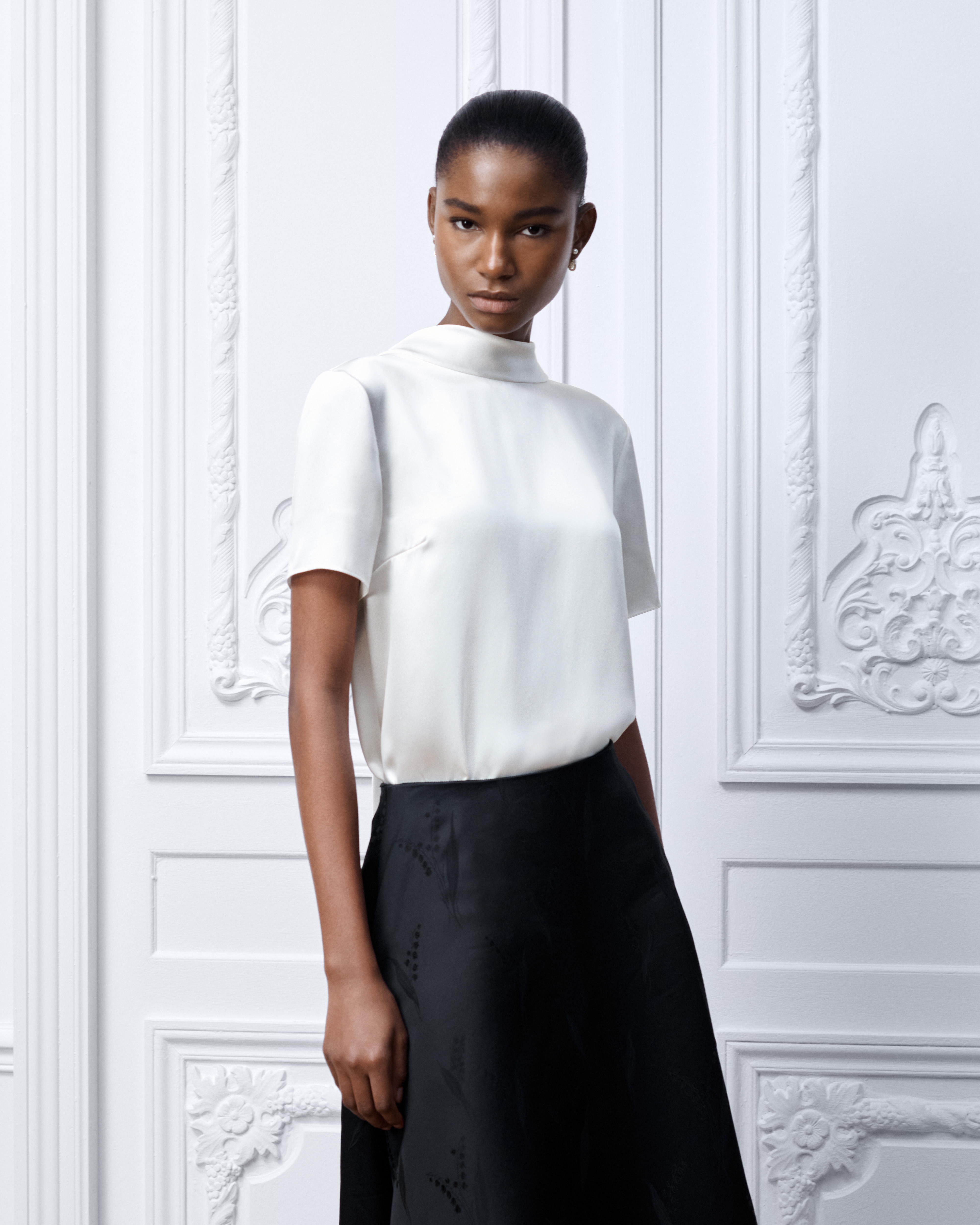 Blouse with Rear Tie White Silk Twill E04