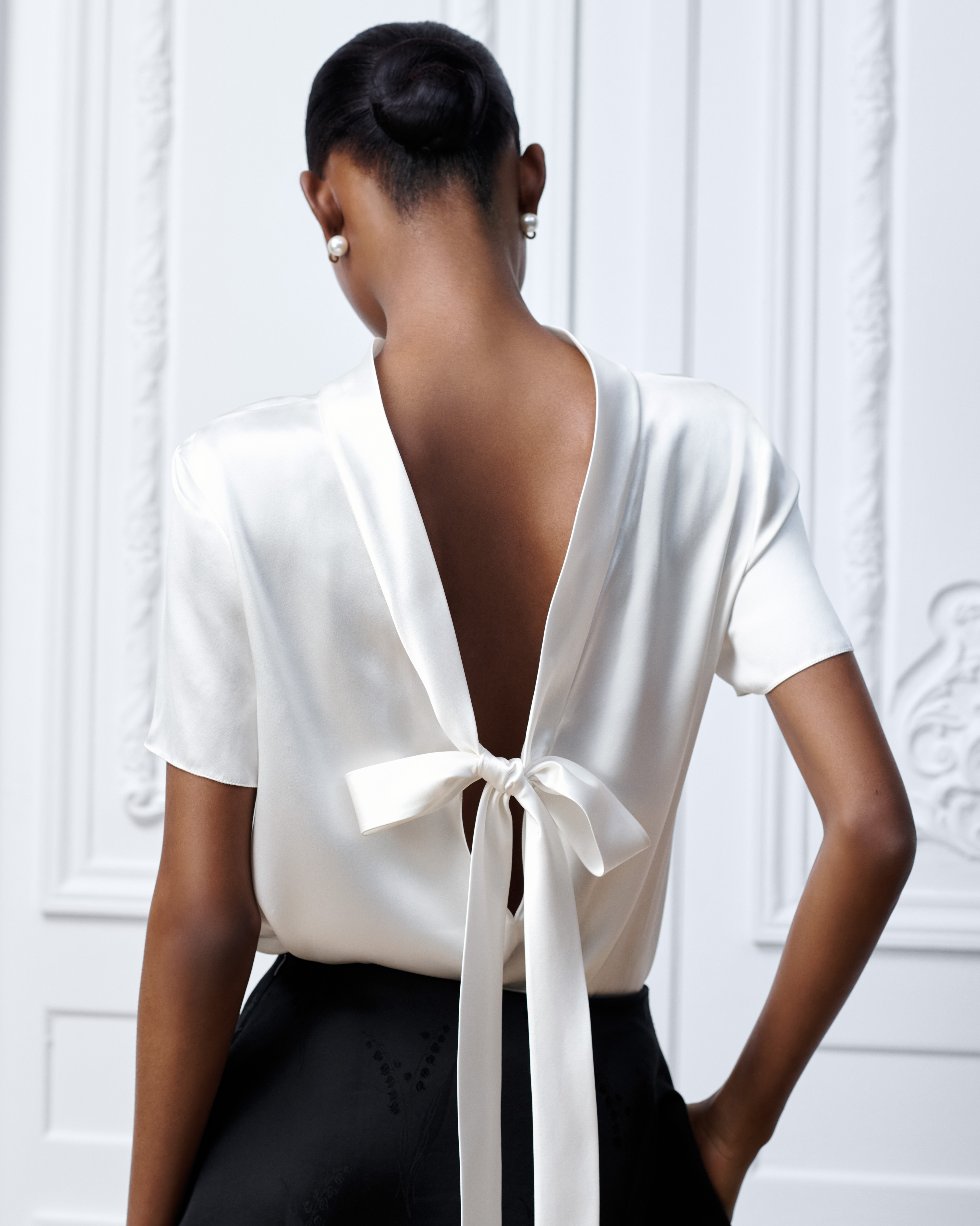 Blouse with Rear Tie White Silk Twill E06