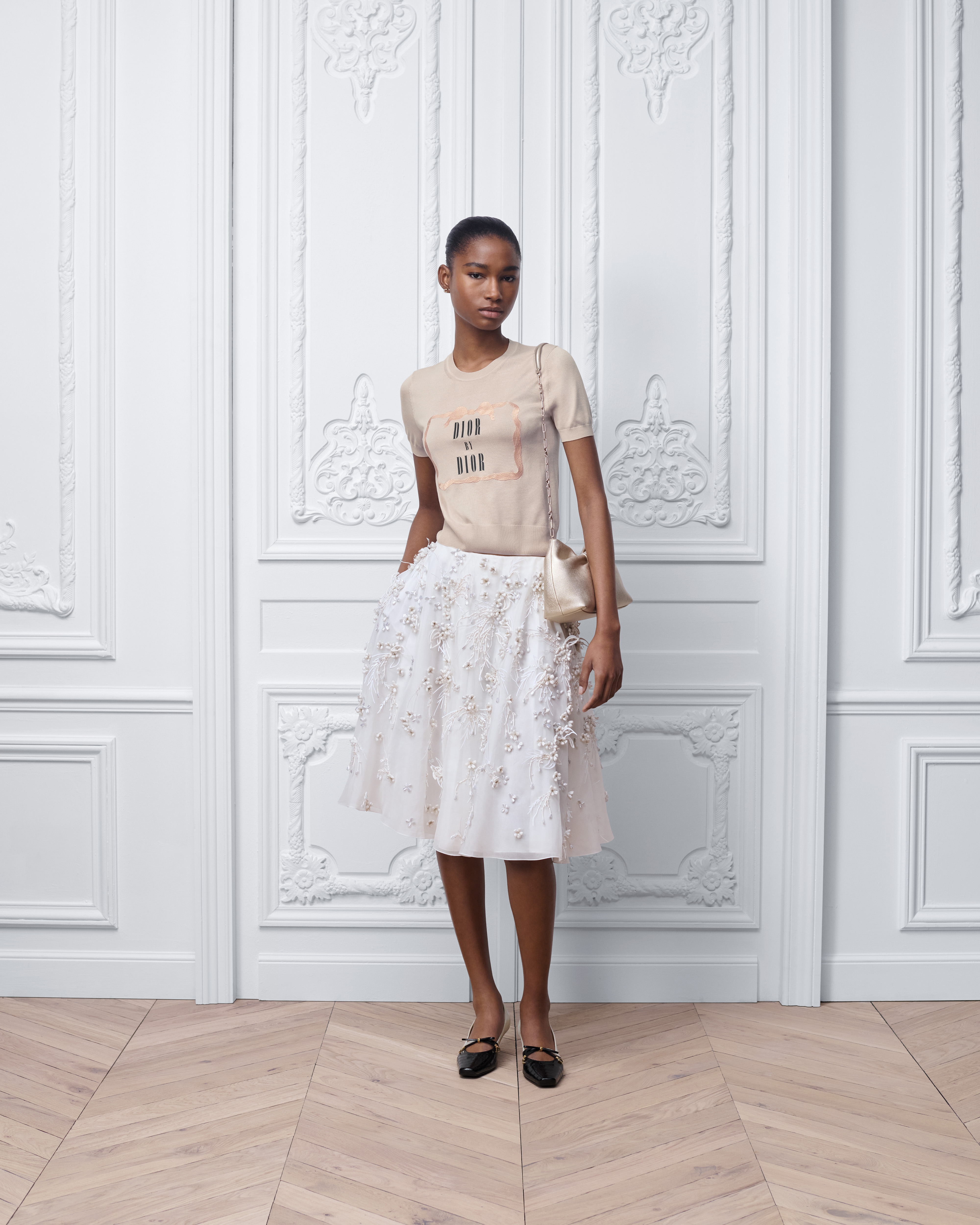 Book Cover Short-Sleeved Sweater