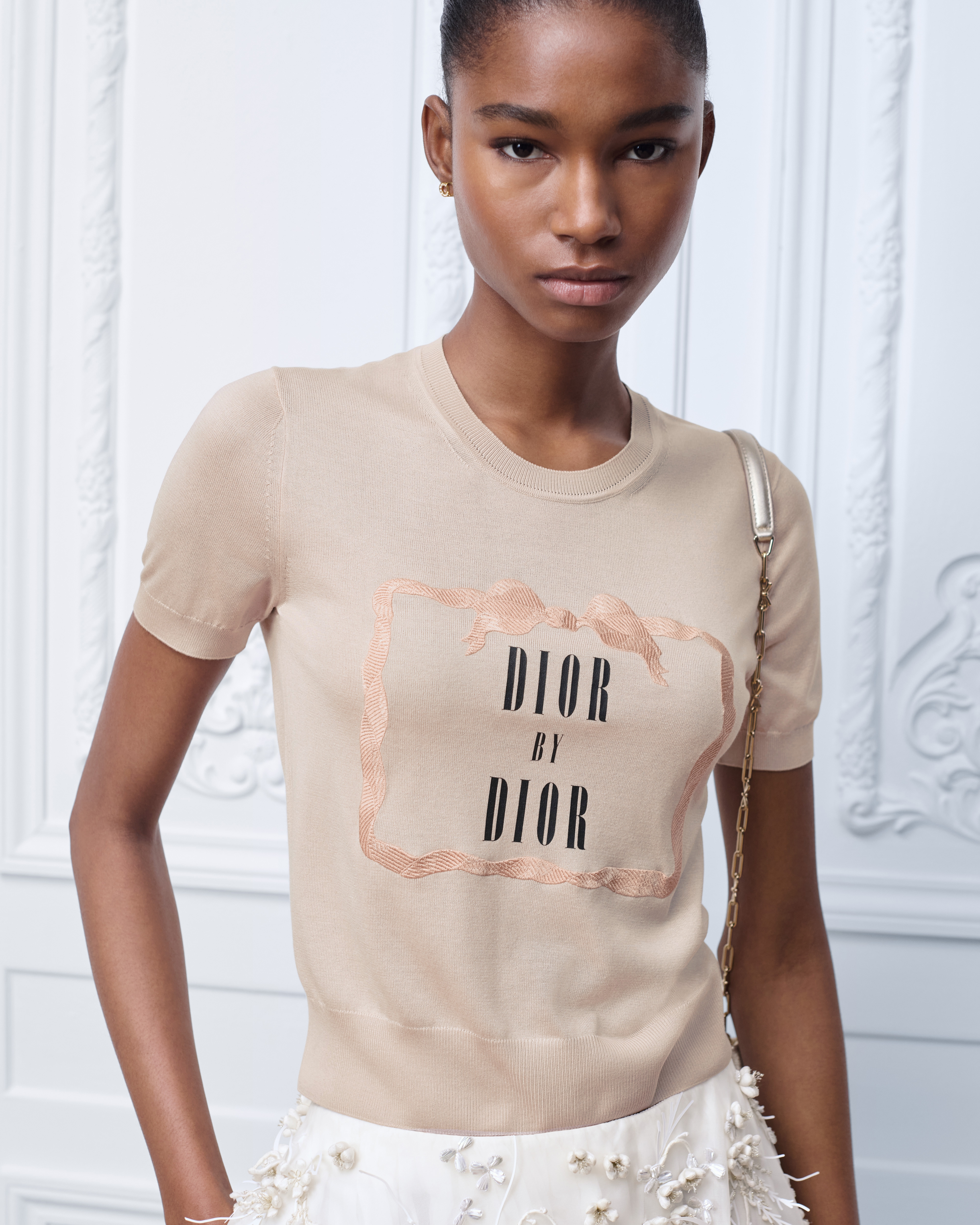 Book Cover Short-Sleeved Sweater