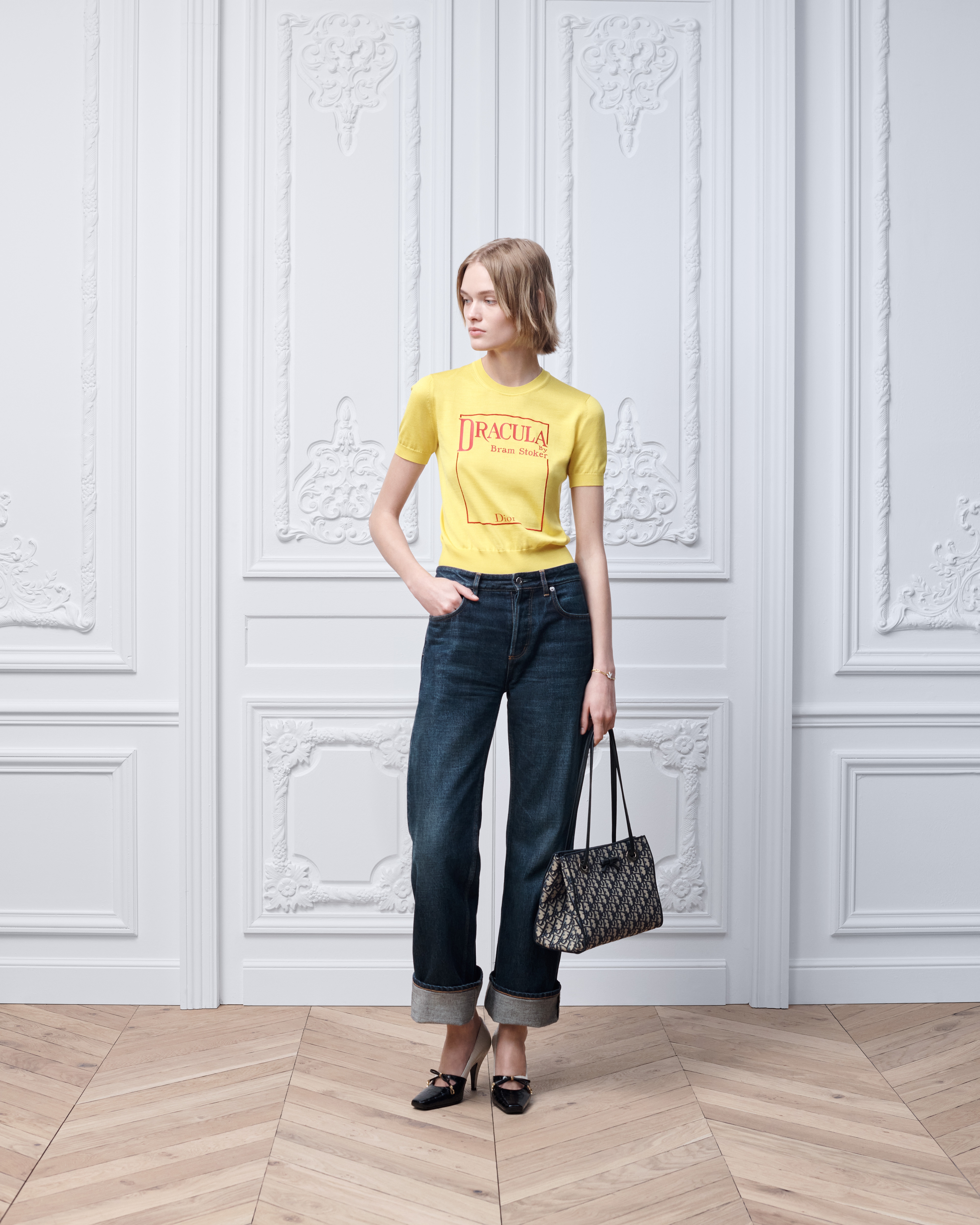 Book Cover Short-Sleeved Sweater Yellow and Red Silk Knit E01