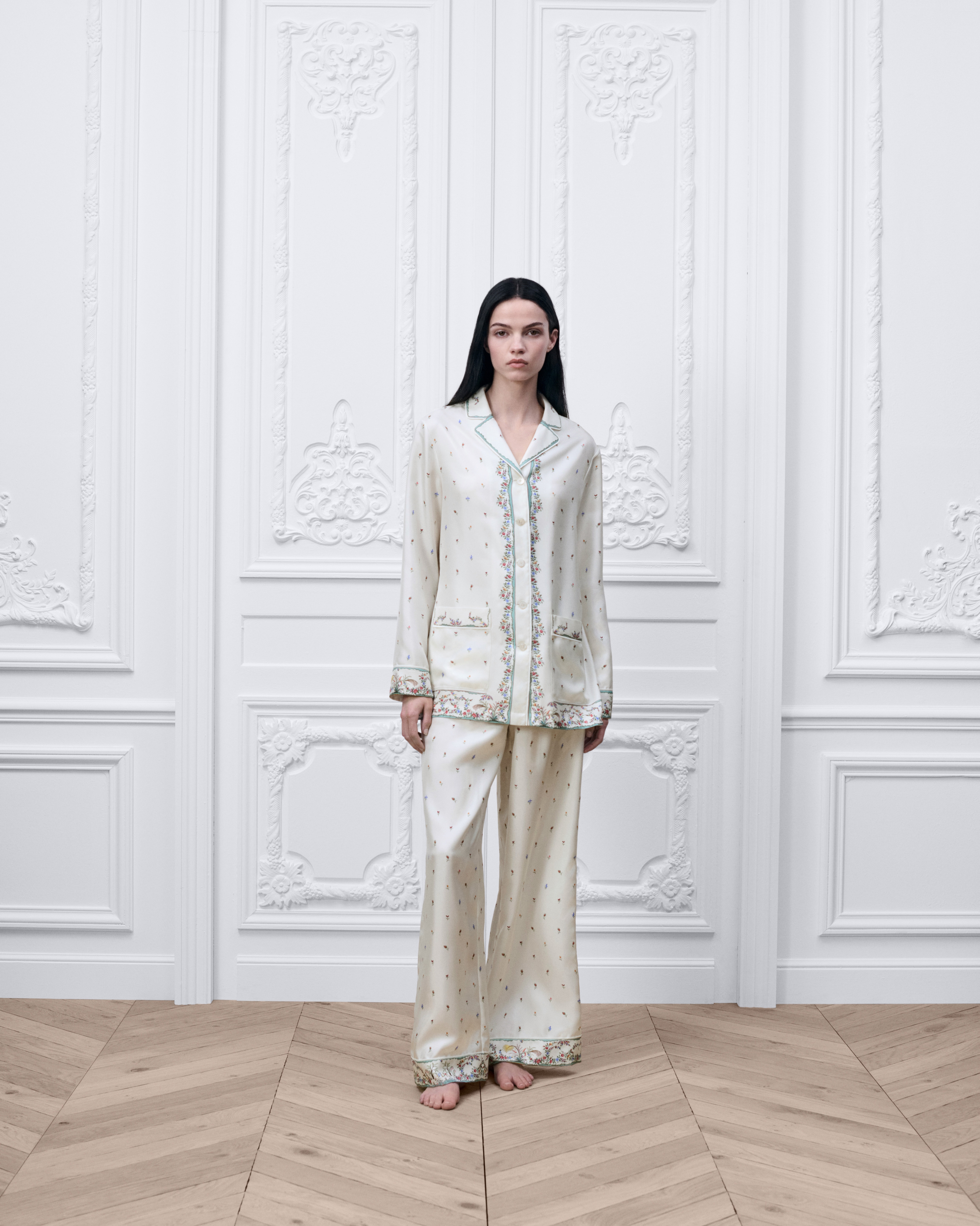 look_image_alt_prefix Pantalones Dioramour Sarga de seda blanca con motivo Revolution Flowers multicolor E01