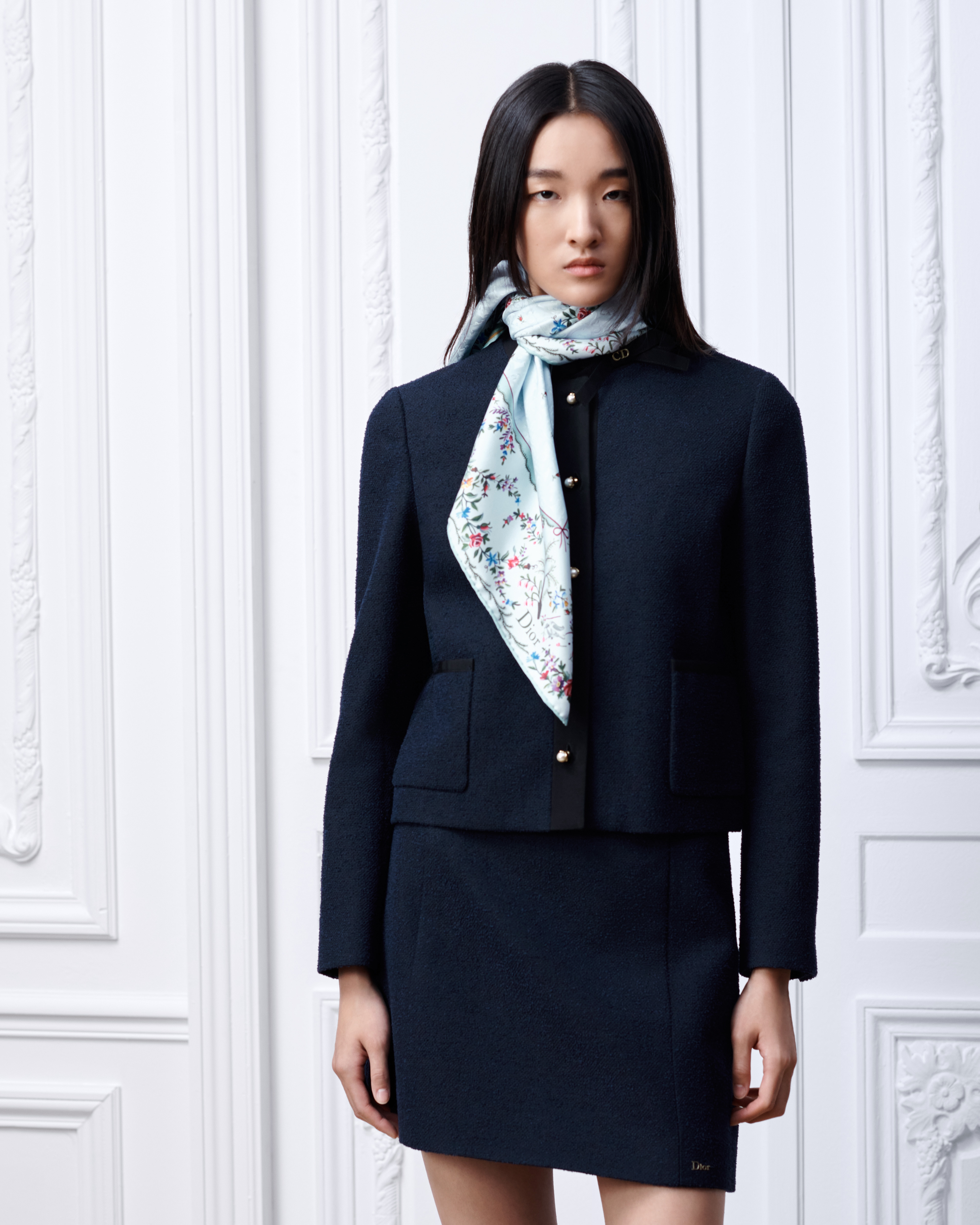 Look Dioramour Revolution Flowers 90 Square Scarf Blue Multicolor Silk Twill E04