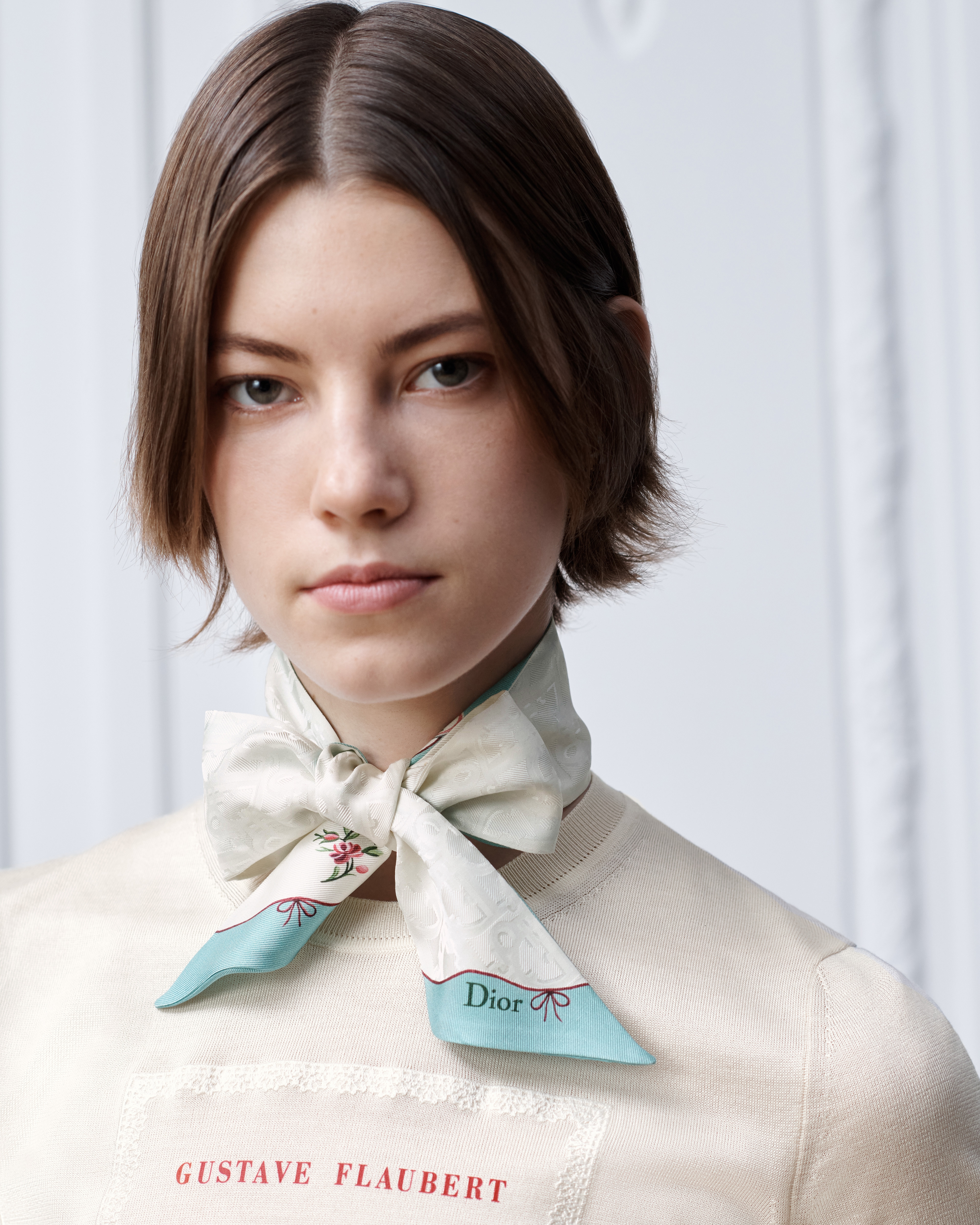 Dioramour Revolution Flowers Mitzah Scarf