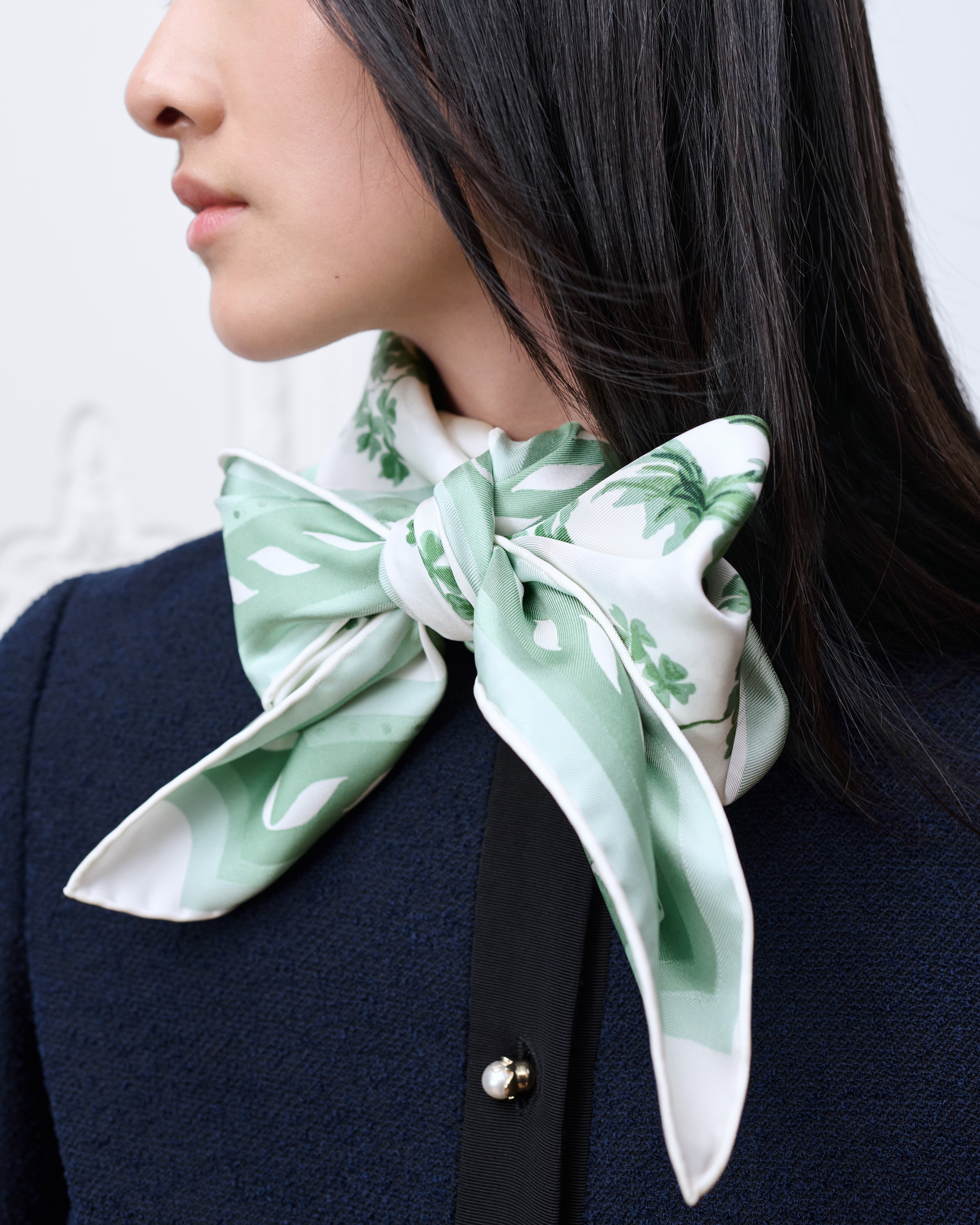 Toile de Jouy Clover 90 Square Scarf