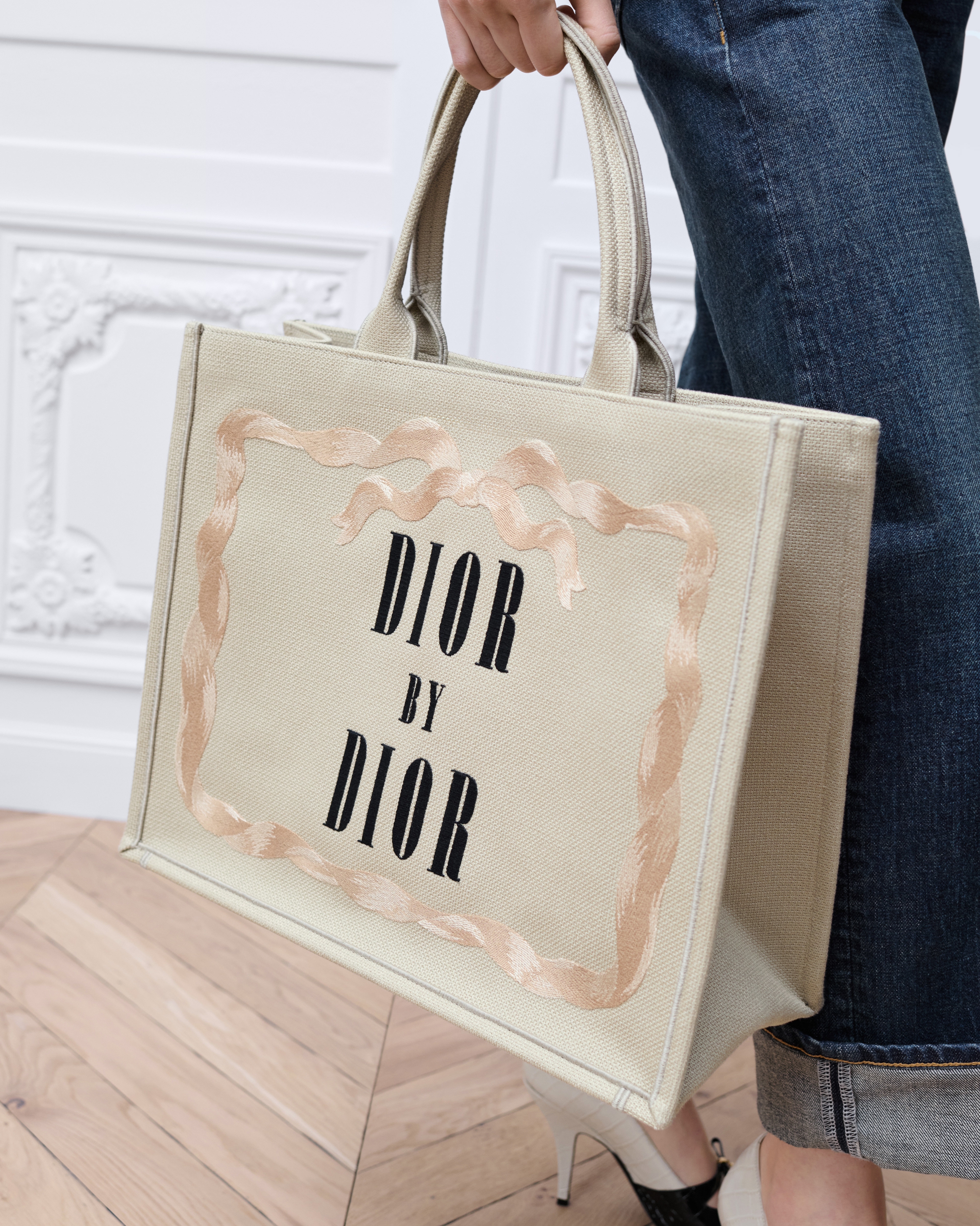 Look Large Dior Book Tote Beige, Pink and Black Book Cover Embroidery (42 x 35 x 18.5 cm) E11
