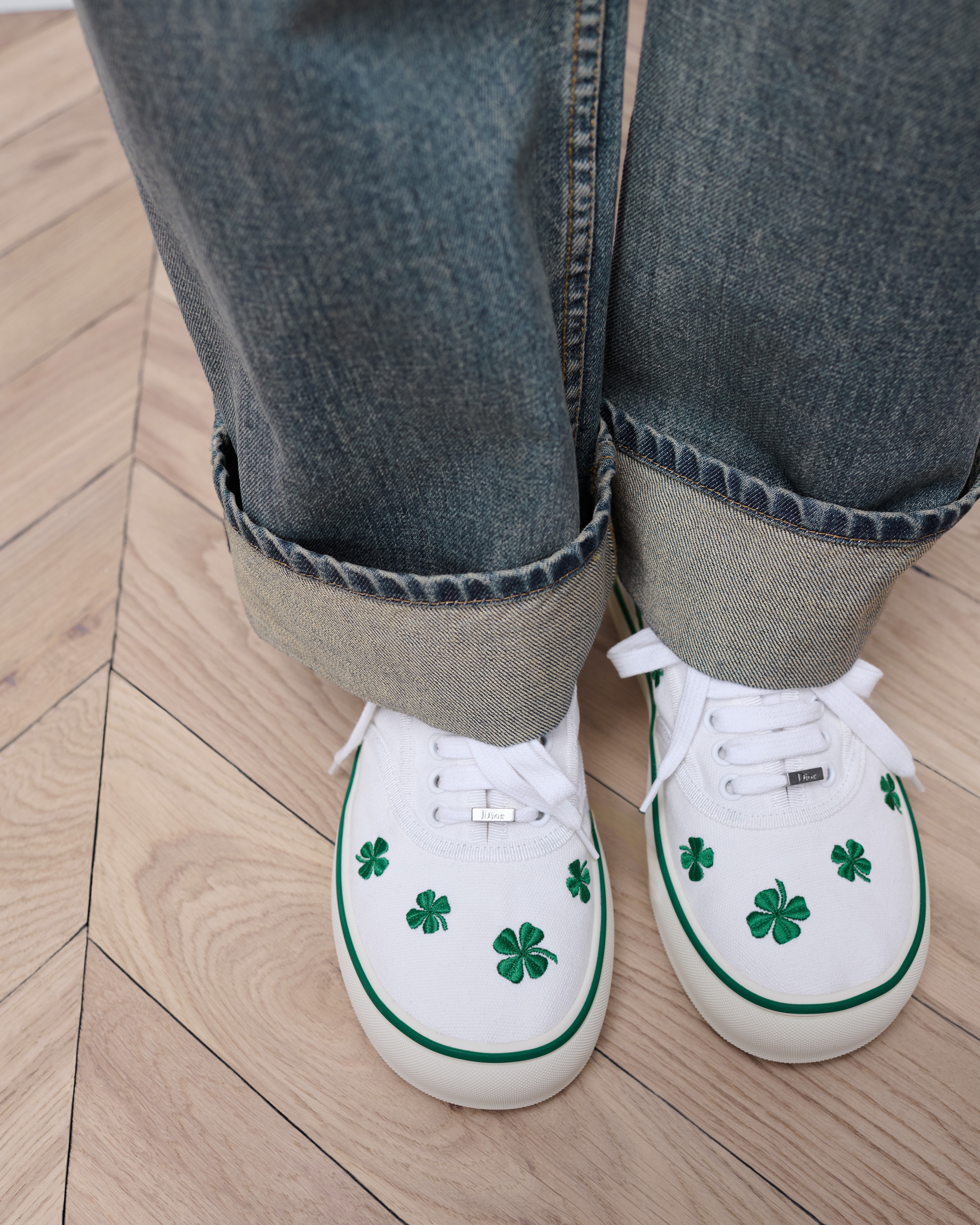 Dior Saltwind Sneaker White Cotton Embroidered with Green Dior Clover Motif E14