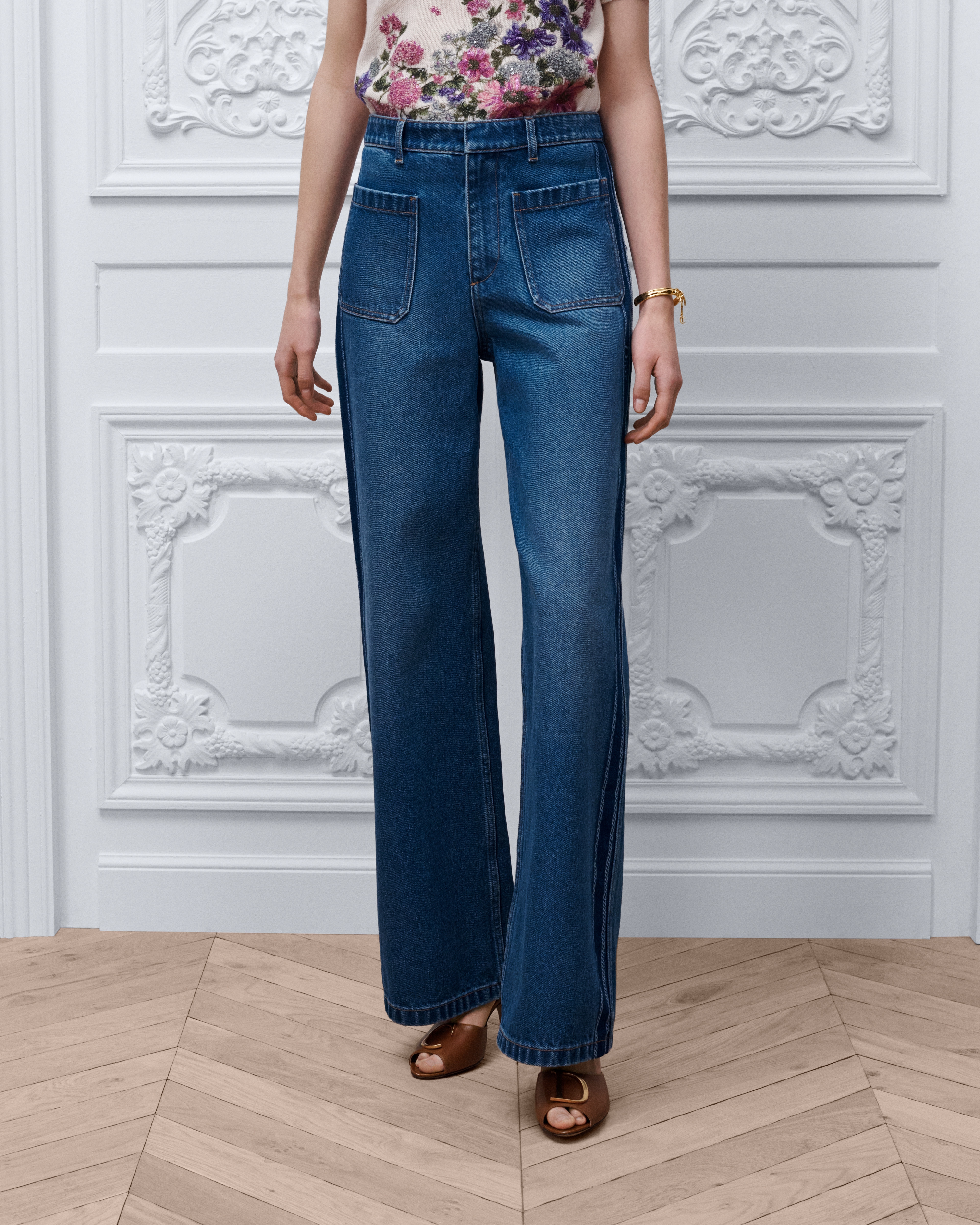 Jeans svasati a vita alta