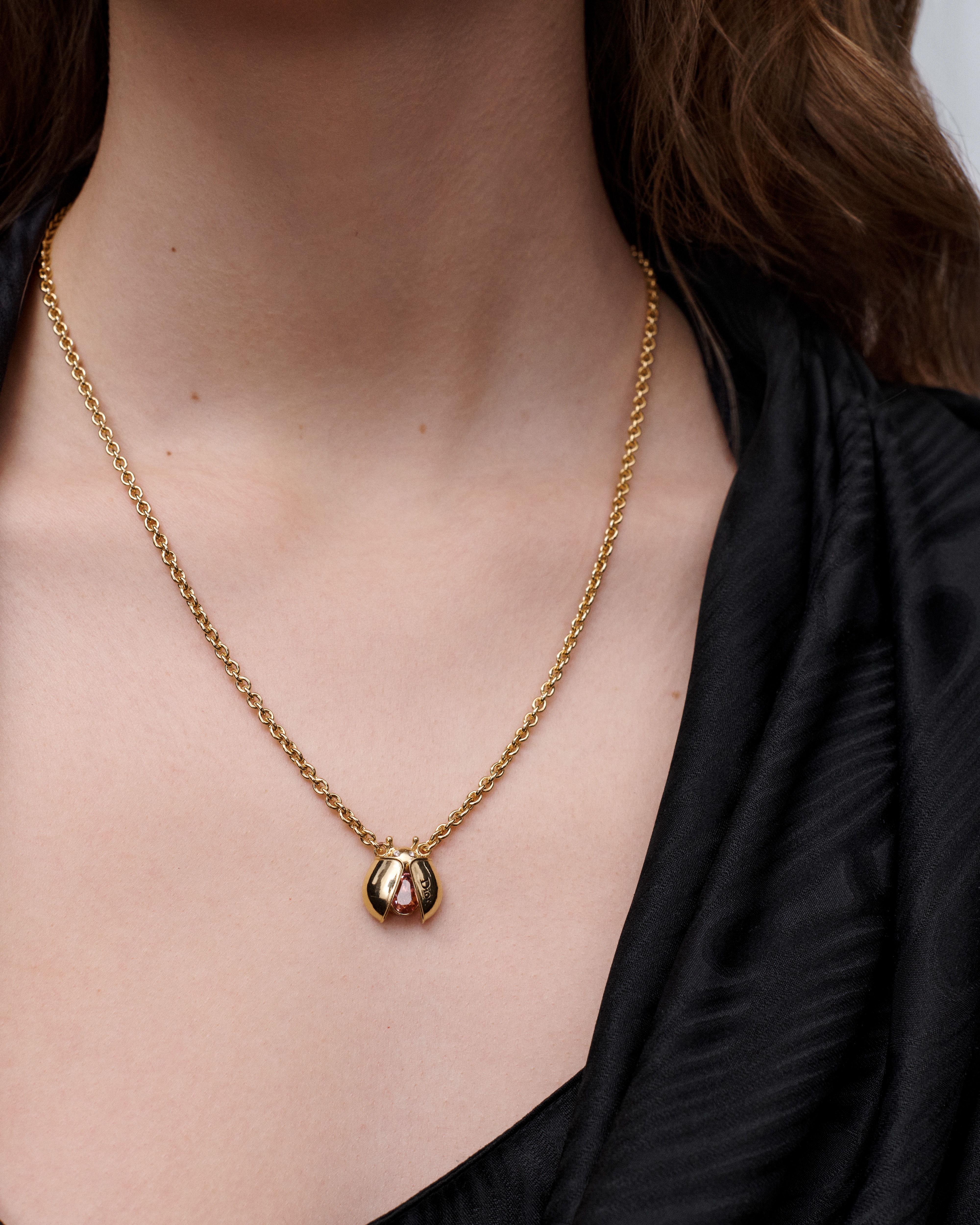 Collar Dior Lady Spark Metal dorado, cristales y cristal rosa E17