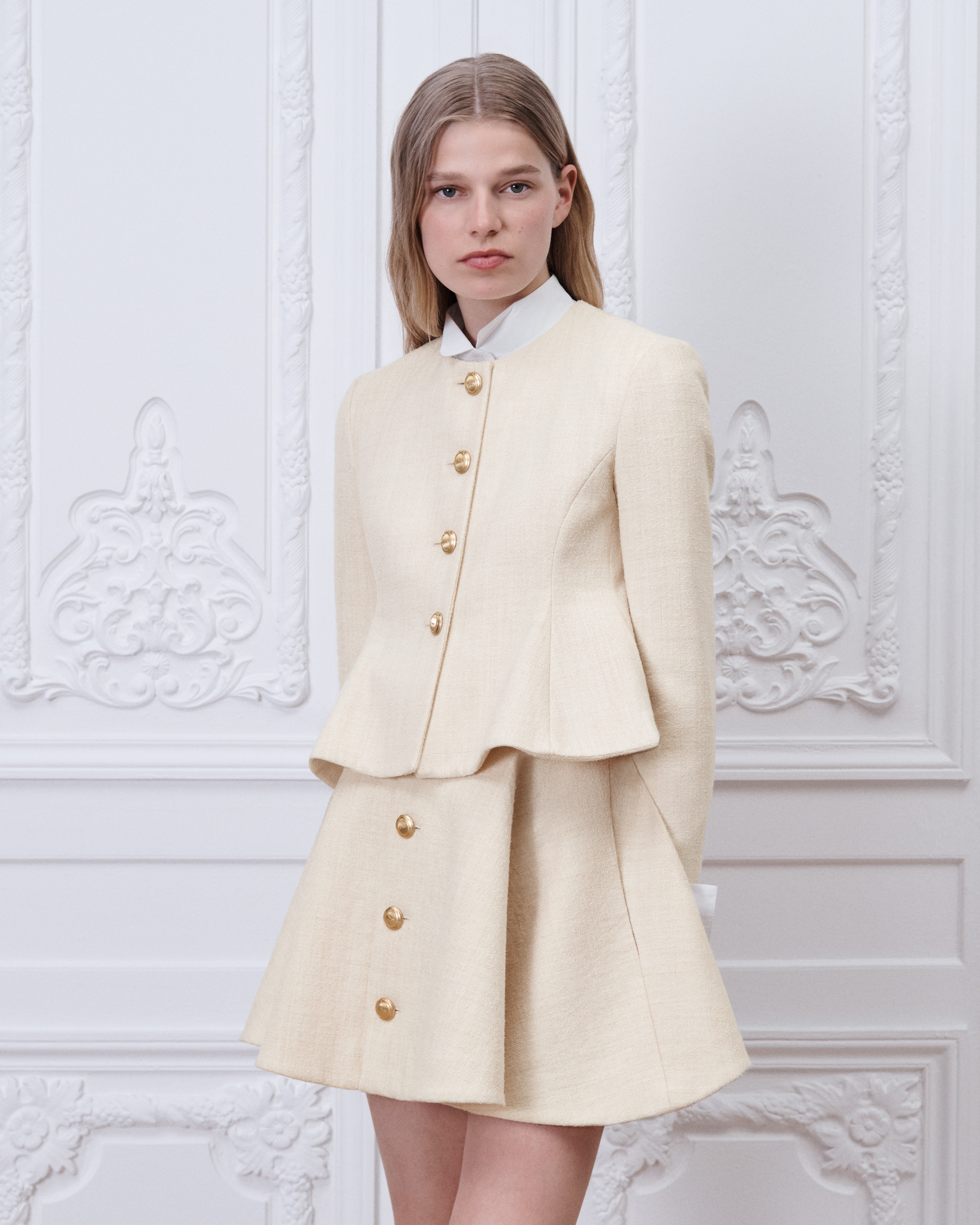 Veste péplum Maille de laine vierge mélangée bouclette beige E04