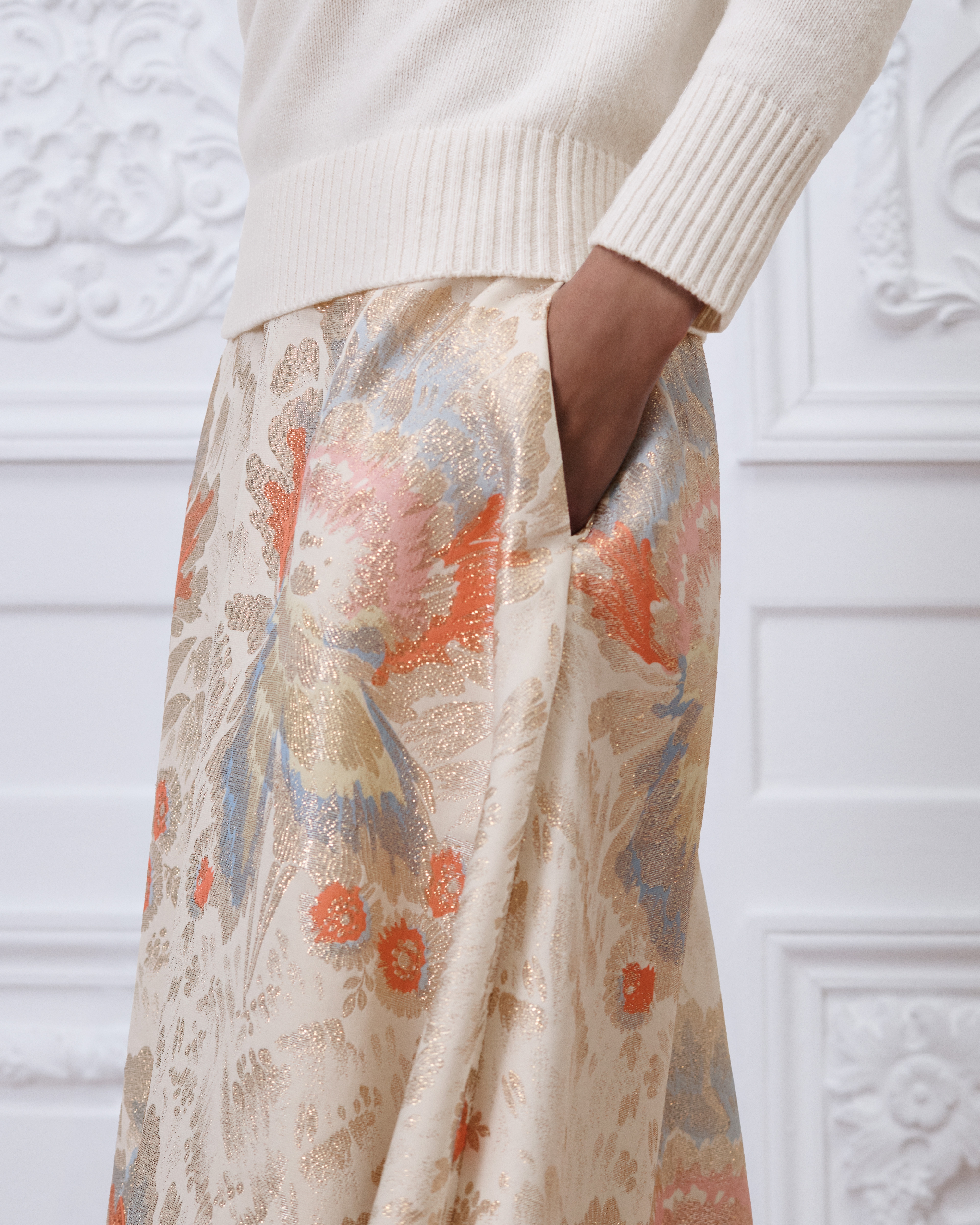 Jupe mi-longue évasée Jacquard de laine vierge et soie mélangés à motif Dior Byzance Garden multicolore E10