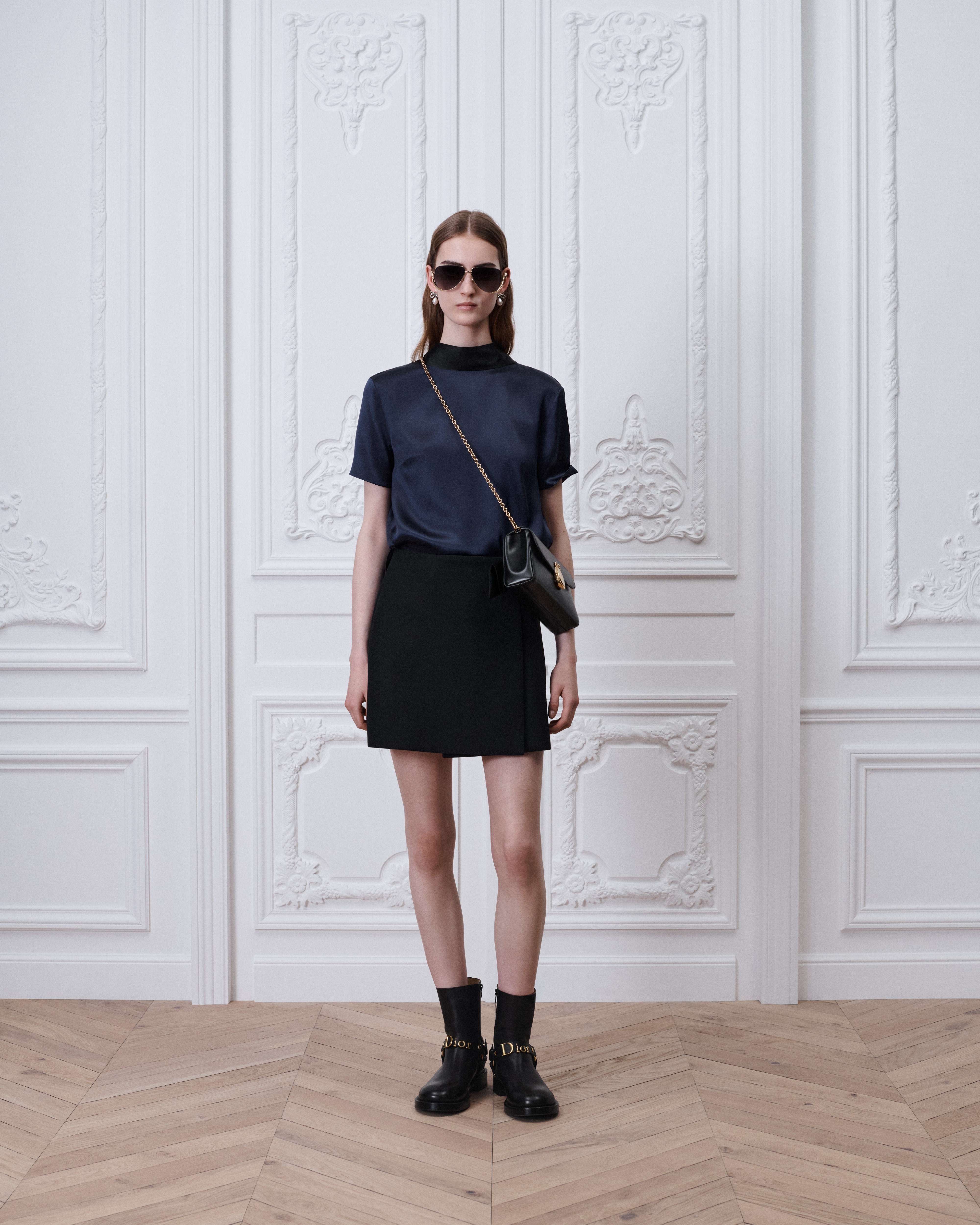 Dior Médaillon Pouch Black Smooth Calfskin | DIOR