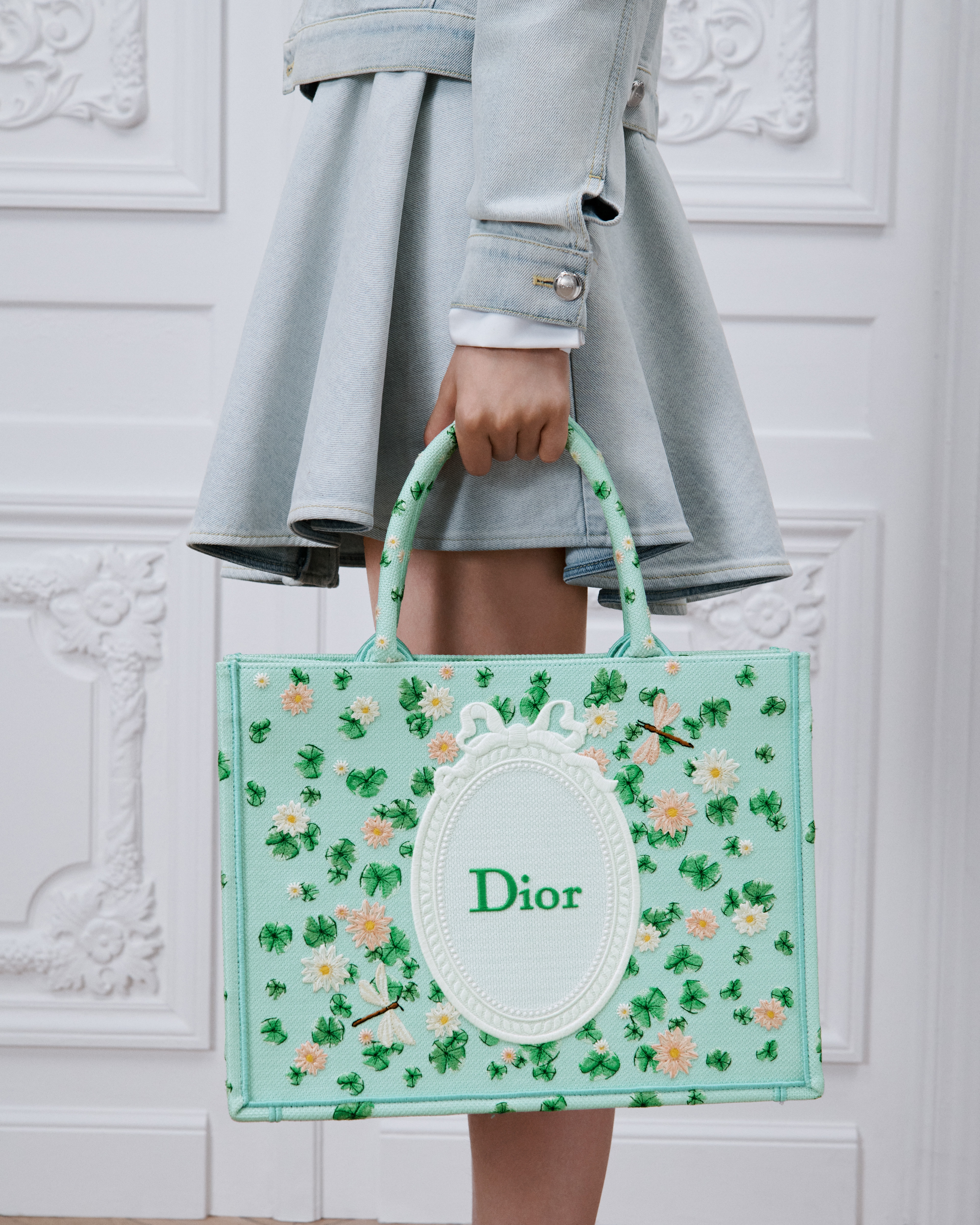 Medium Dior Book Tote with Strap Multicolor Dior Water Lily Embroidery and Dior Médaillon (36 x 27.5 x 16.5 cm) E10