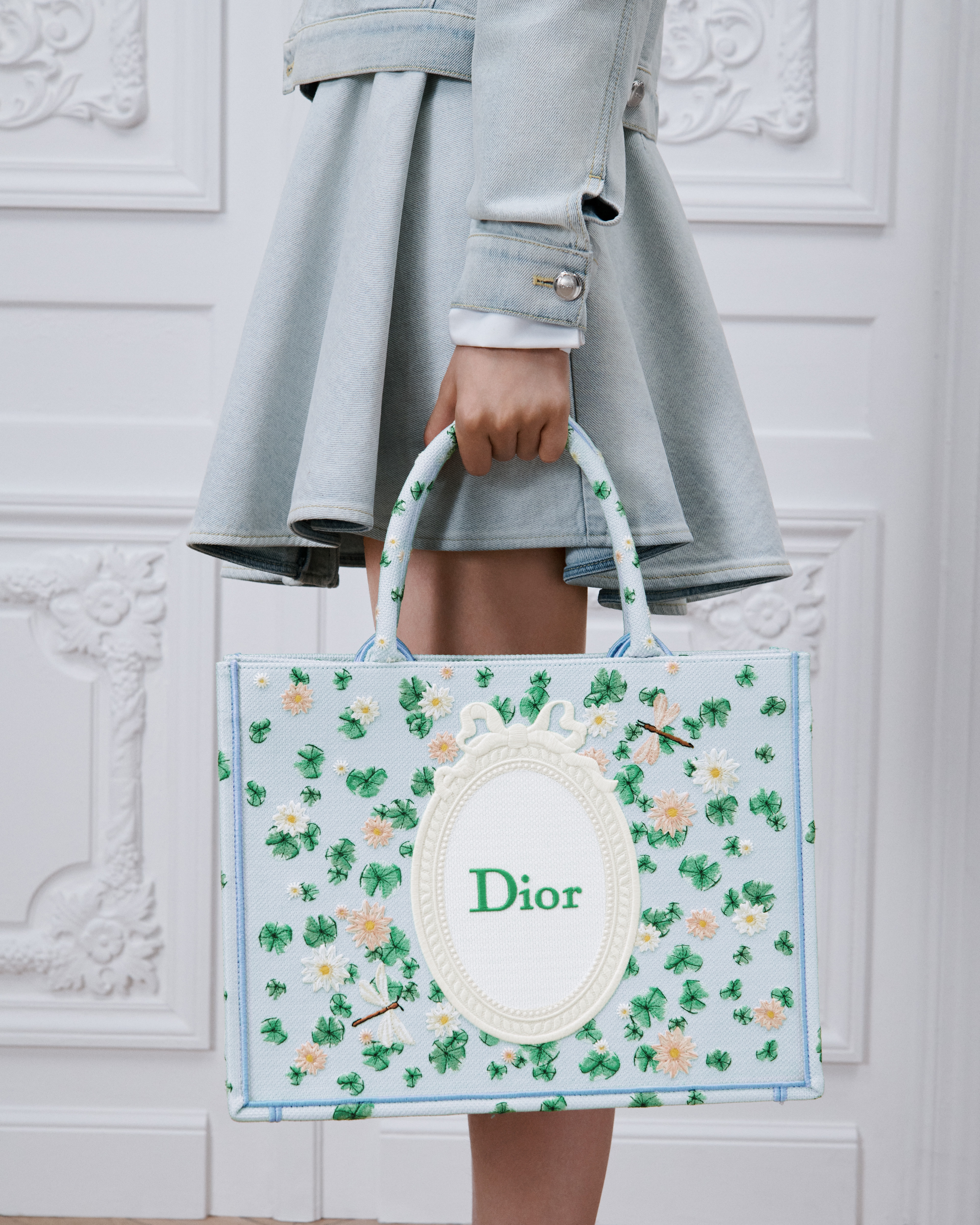 Medium Dior Book Tote with Strap Multicolor Dior Water Lily Embroidery and Dior Médaillon (36 x 27.5 x 16.5 cm) E10