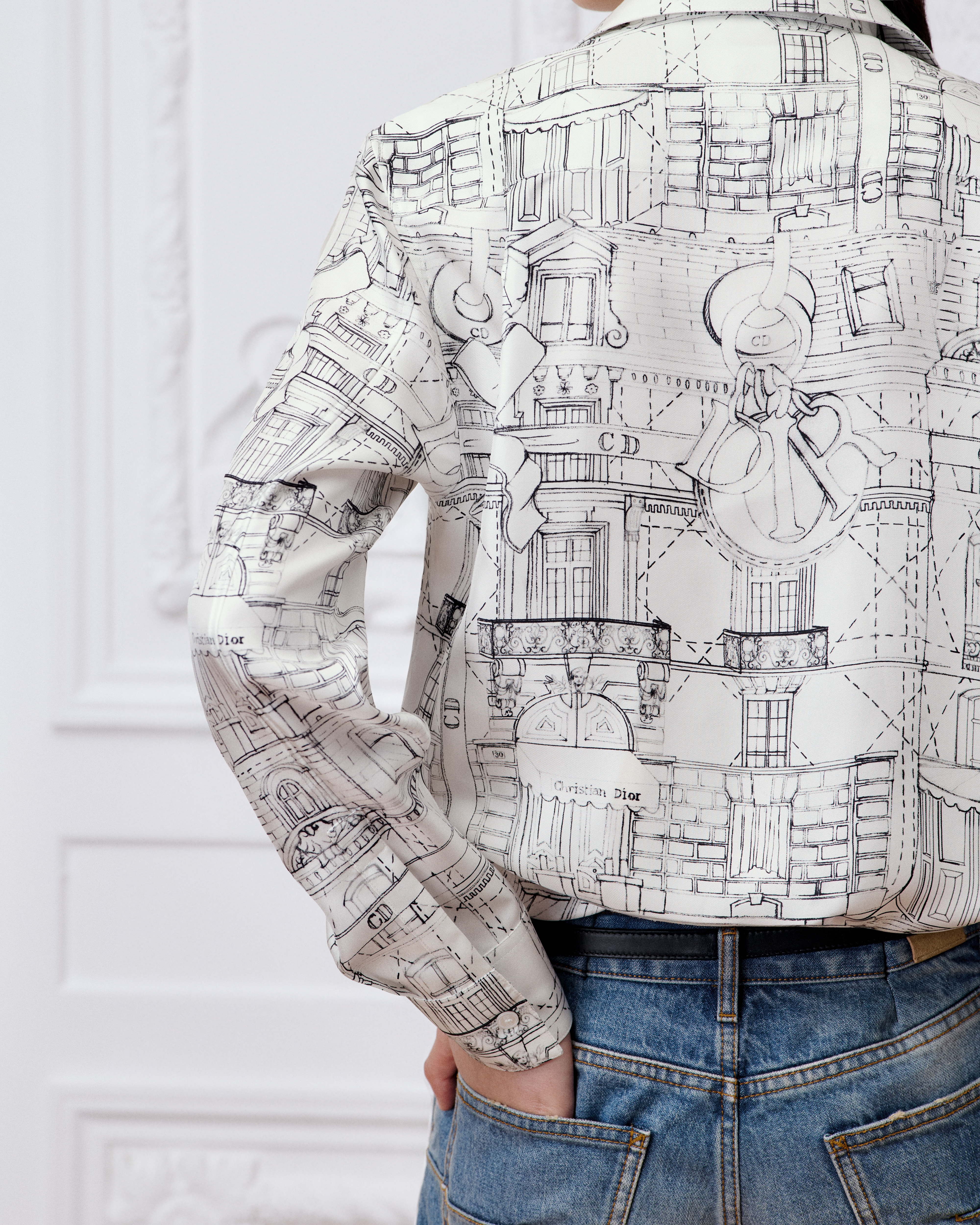 Blouse Twill de soie à motif Noël à Montaigne blanc et noir E06