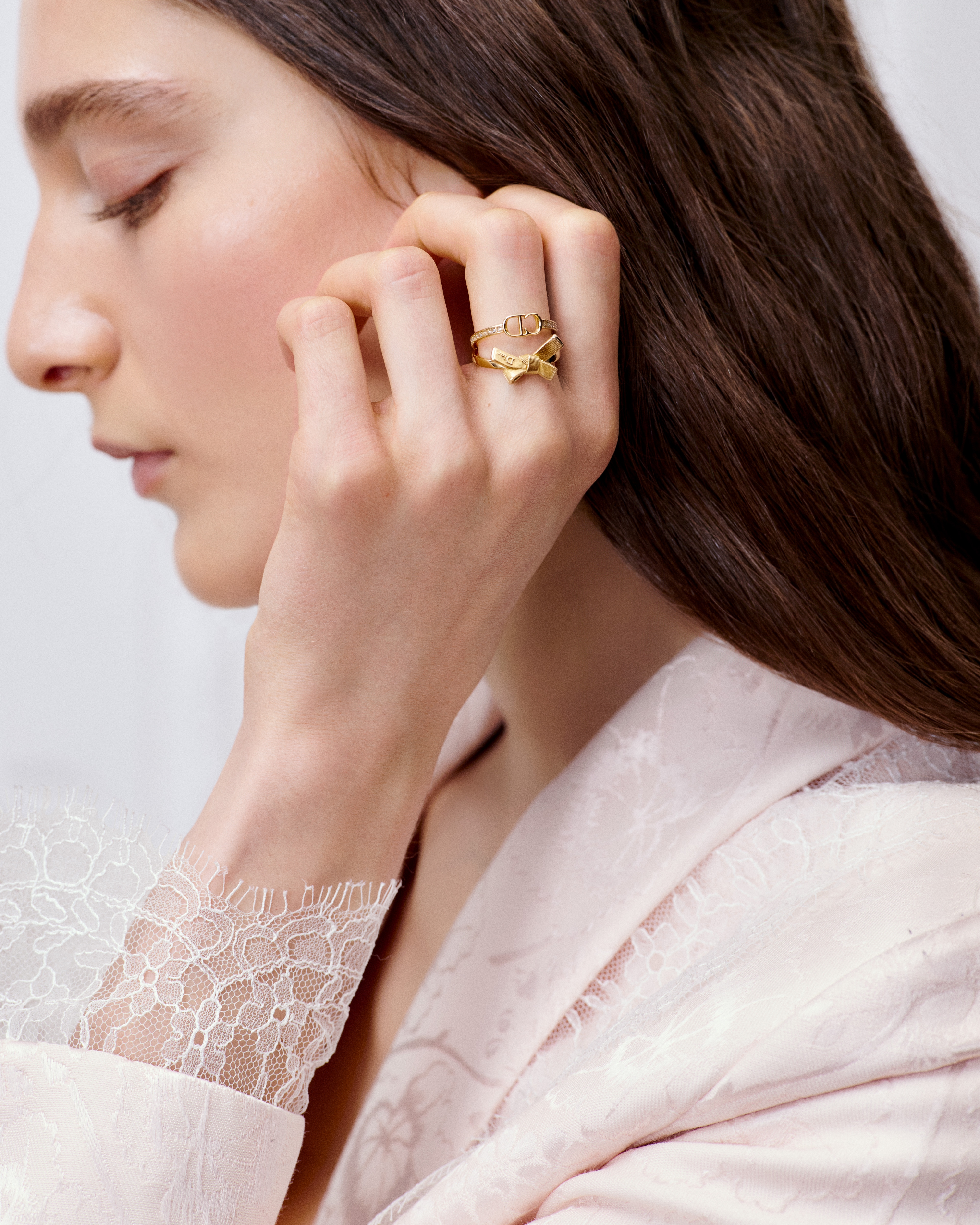 Delicate Bow Ring Gold-Finish Metal and Crystals | DIOR NZ