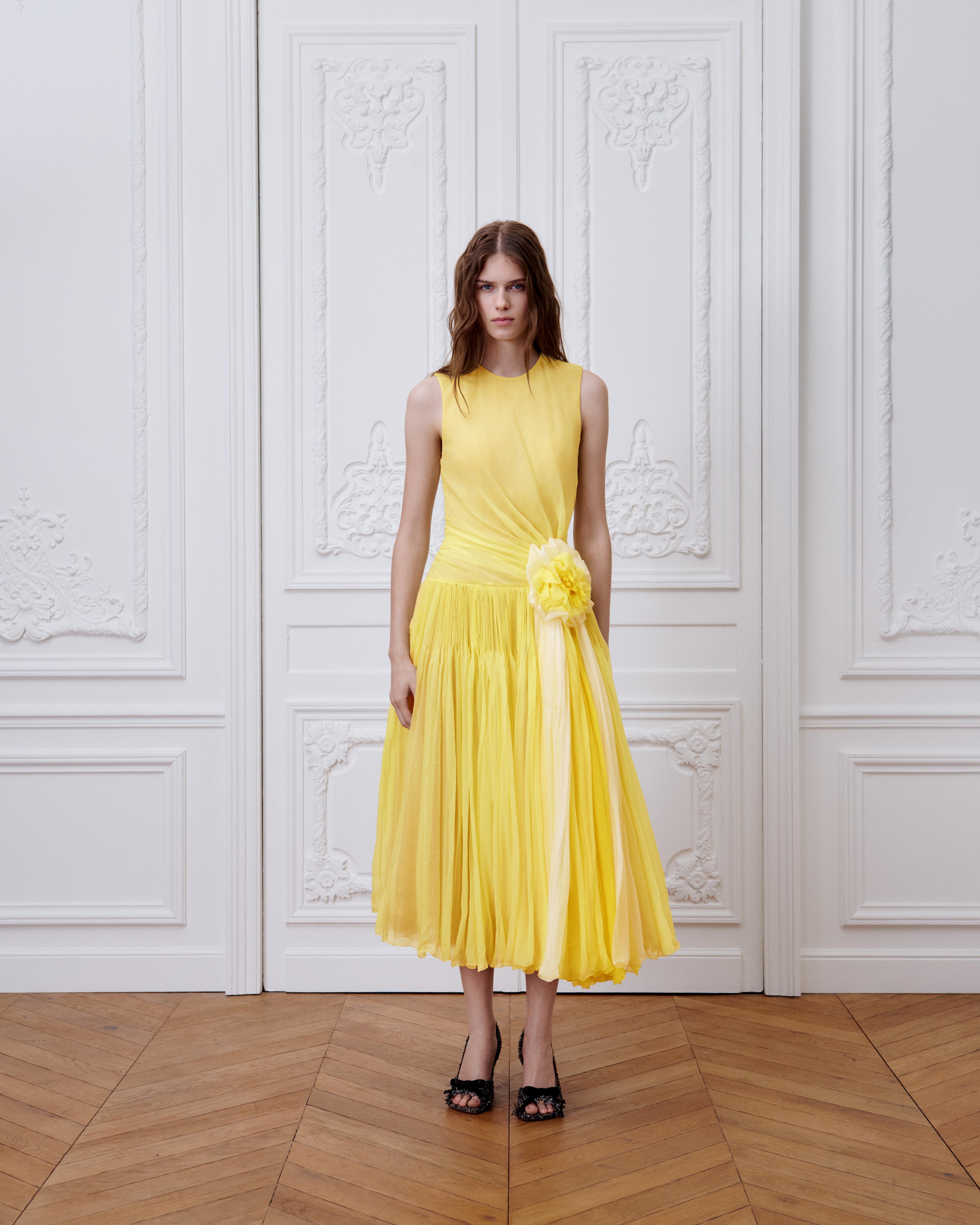Robe mi-longue plissée Mousseline de soie jaune | DIOR BE