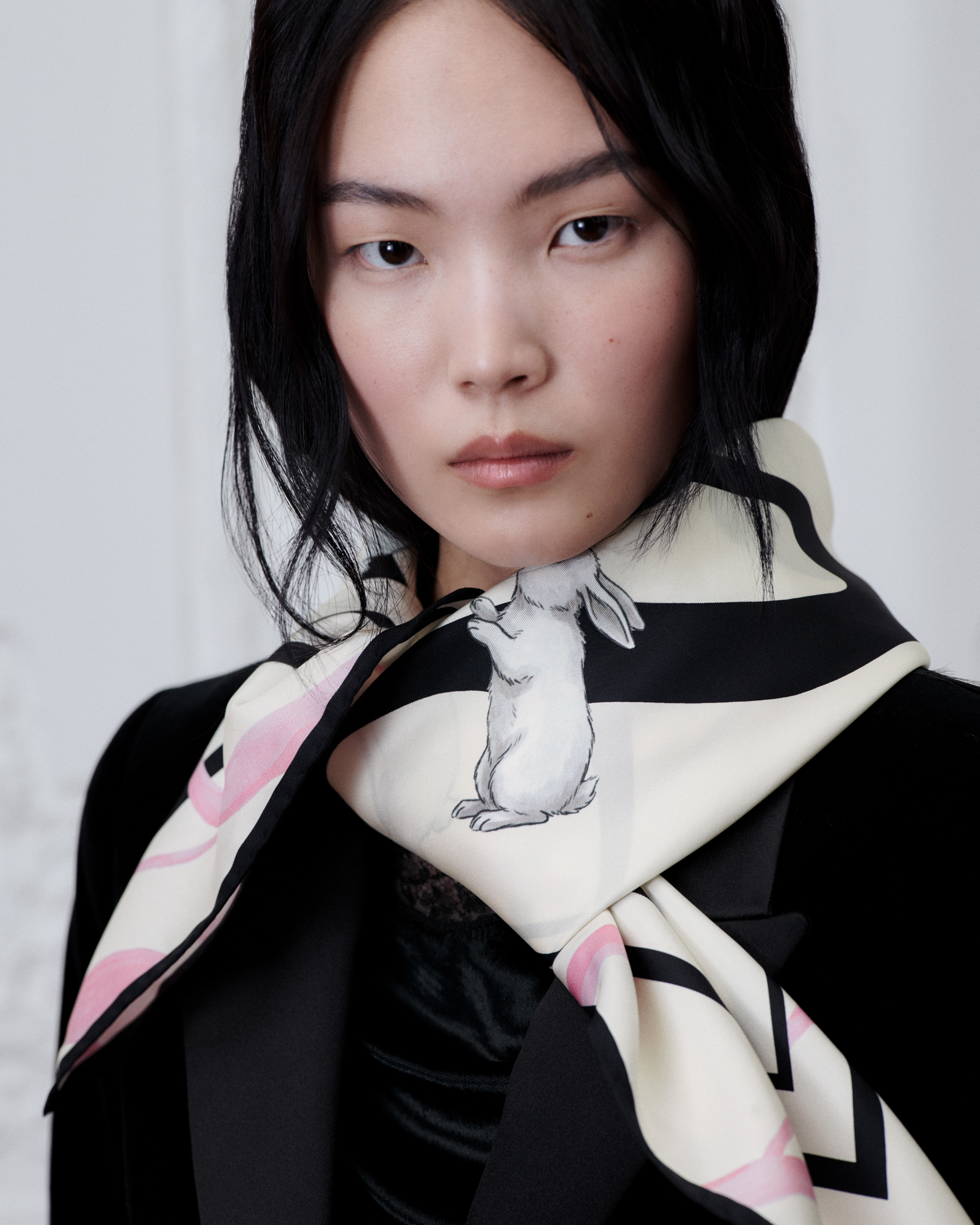 Foulard quadrato Funny Bunny 90 Twill di seta nero, bianco e rosa | DIOR IT