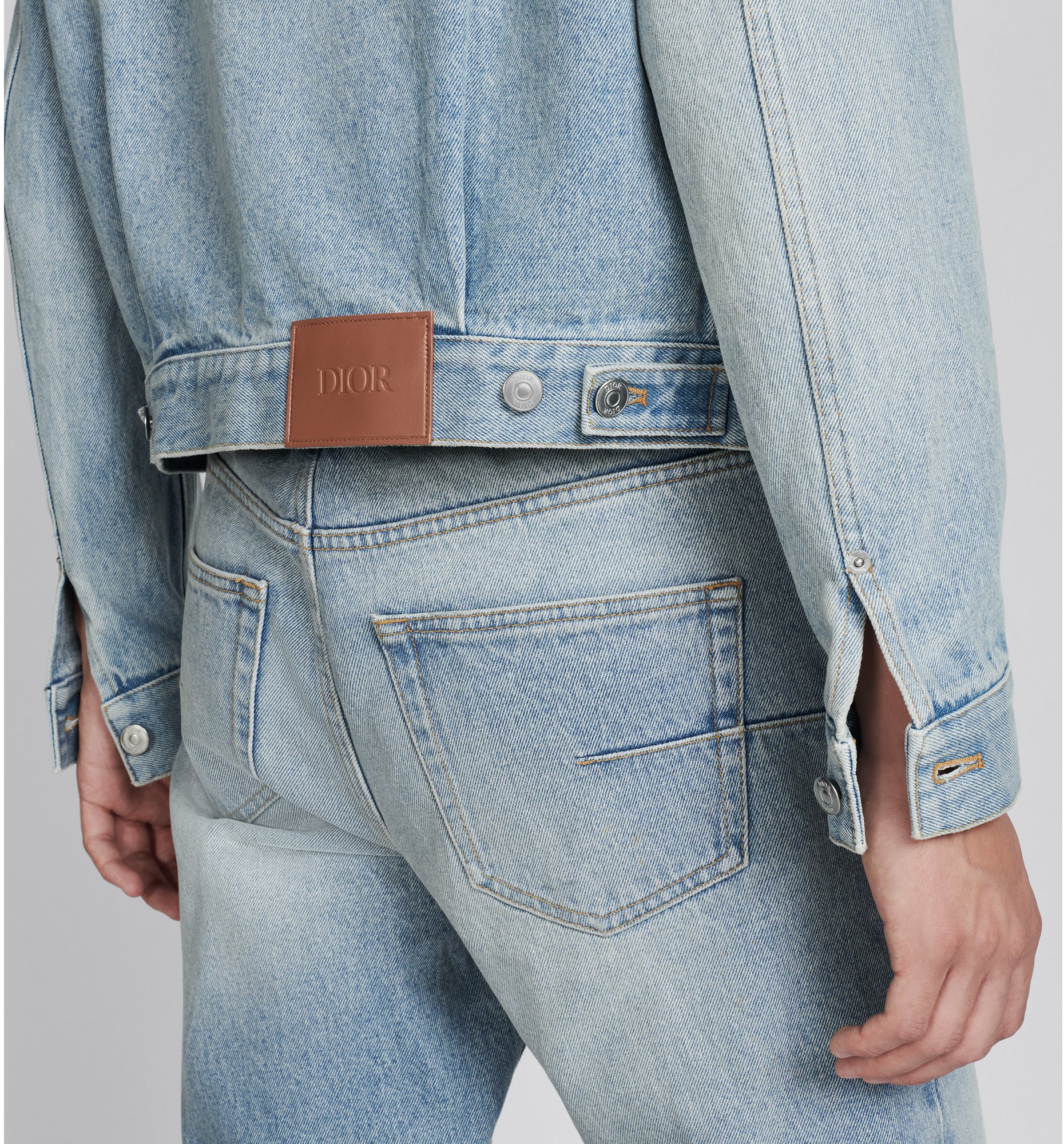 aria_look MKII Jacket Three quarter opened view