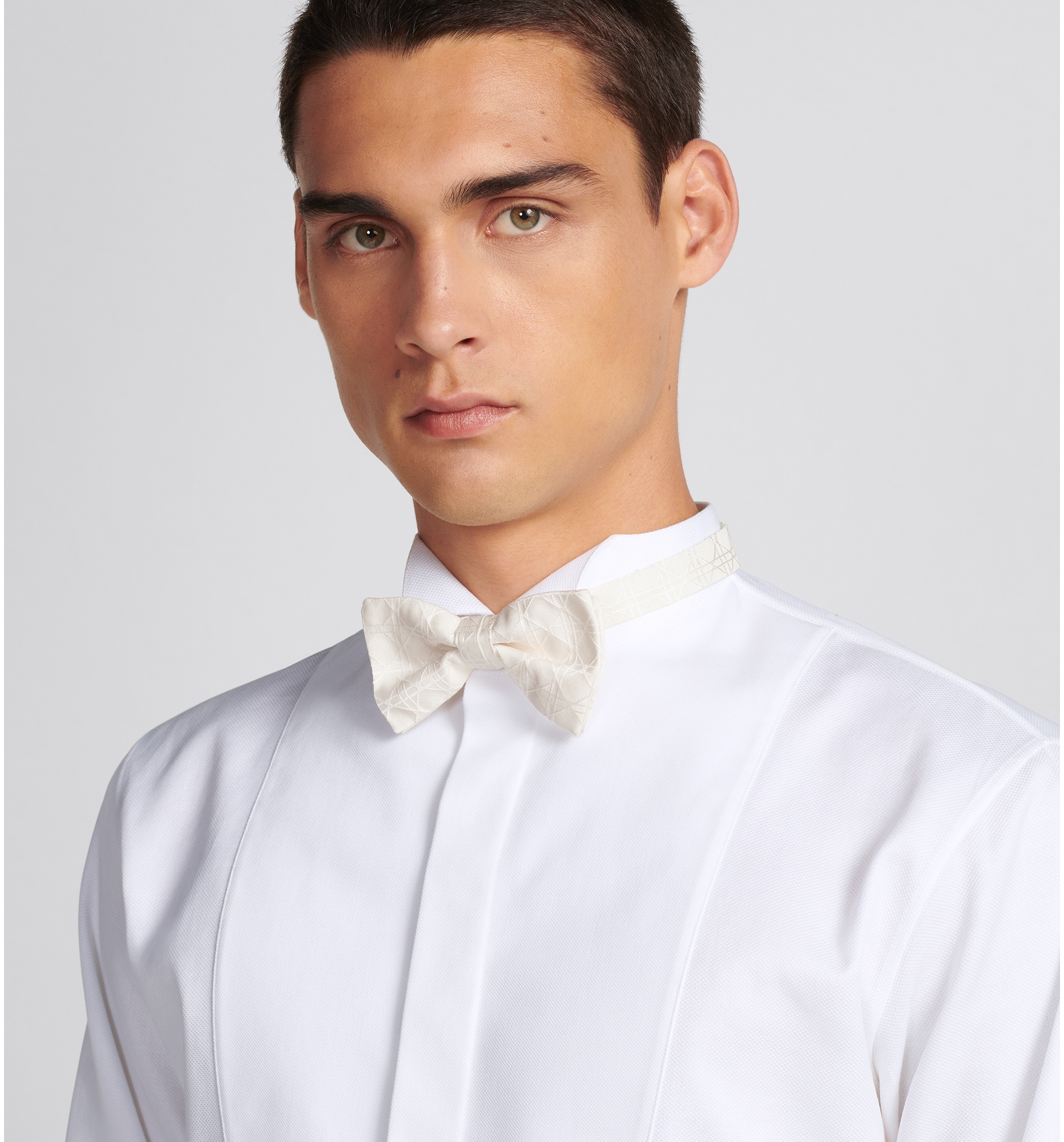 N ud papillon Cannage Soie blanc casse DIOR