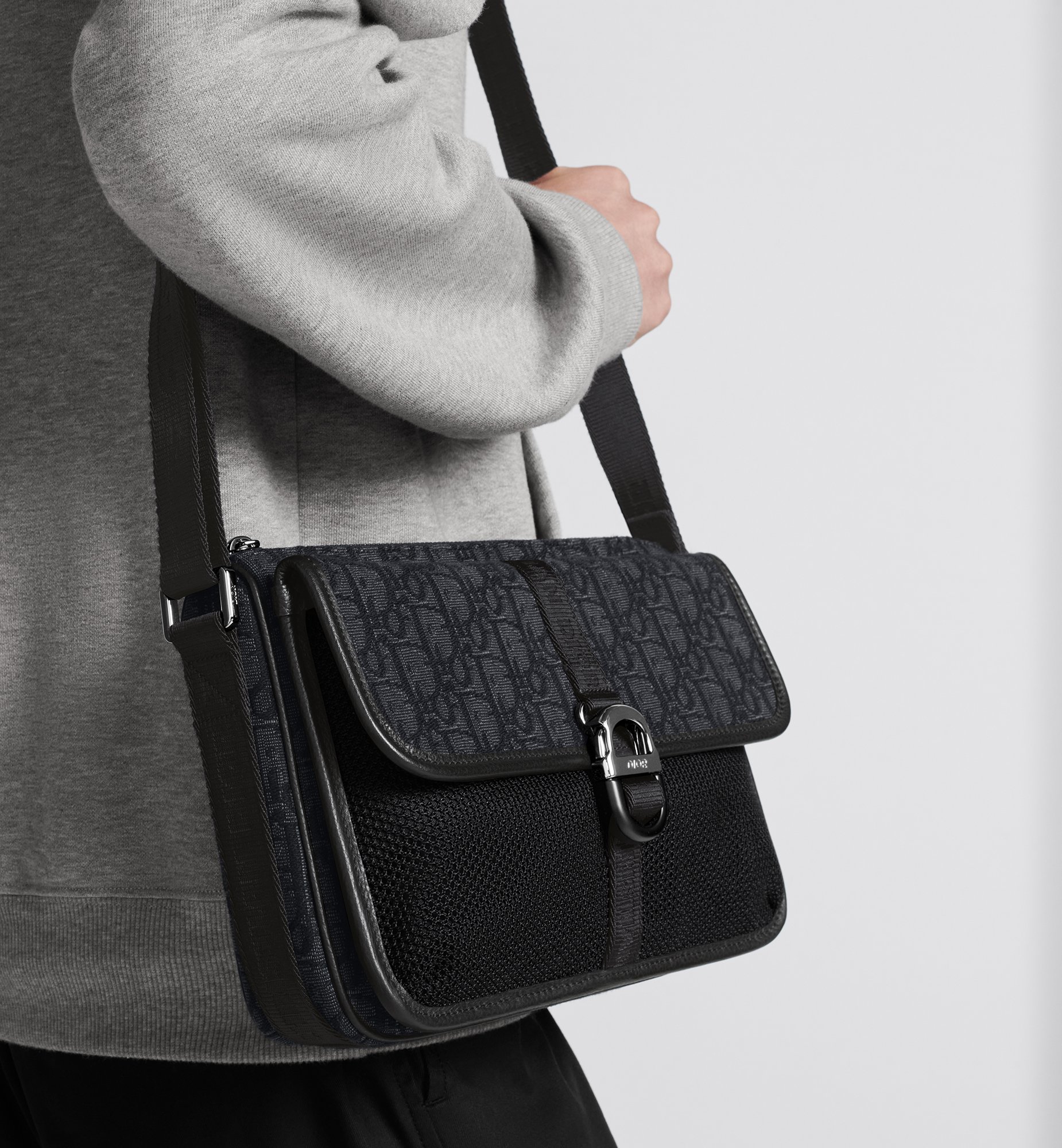 Dior 8 Bag with Strap Black Dior Oblique Jacquard | DIOR Dior 8 Bag with Strap Black Dior Oblique Jacquard | DIOR