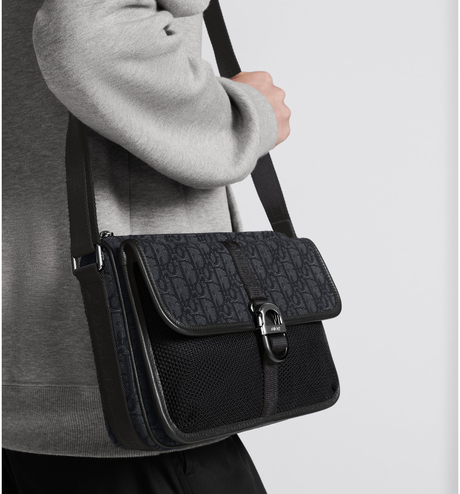 aria_look Dior 8 Bag with Strap