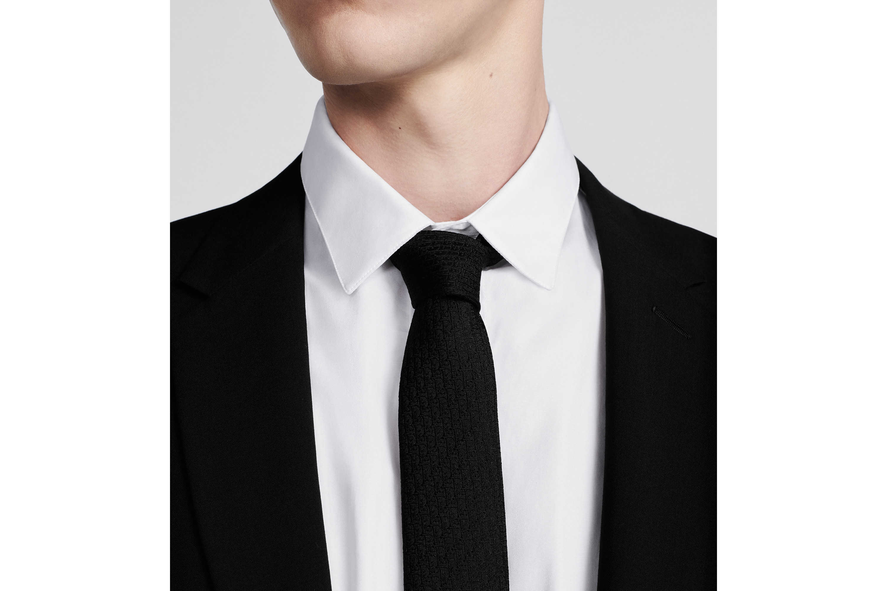 Look Cravate Dior Oblique Soie noire E36