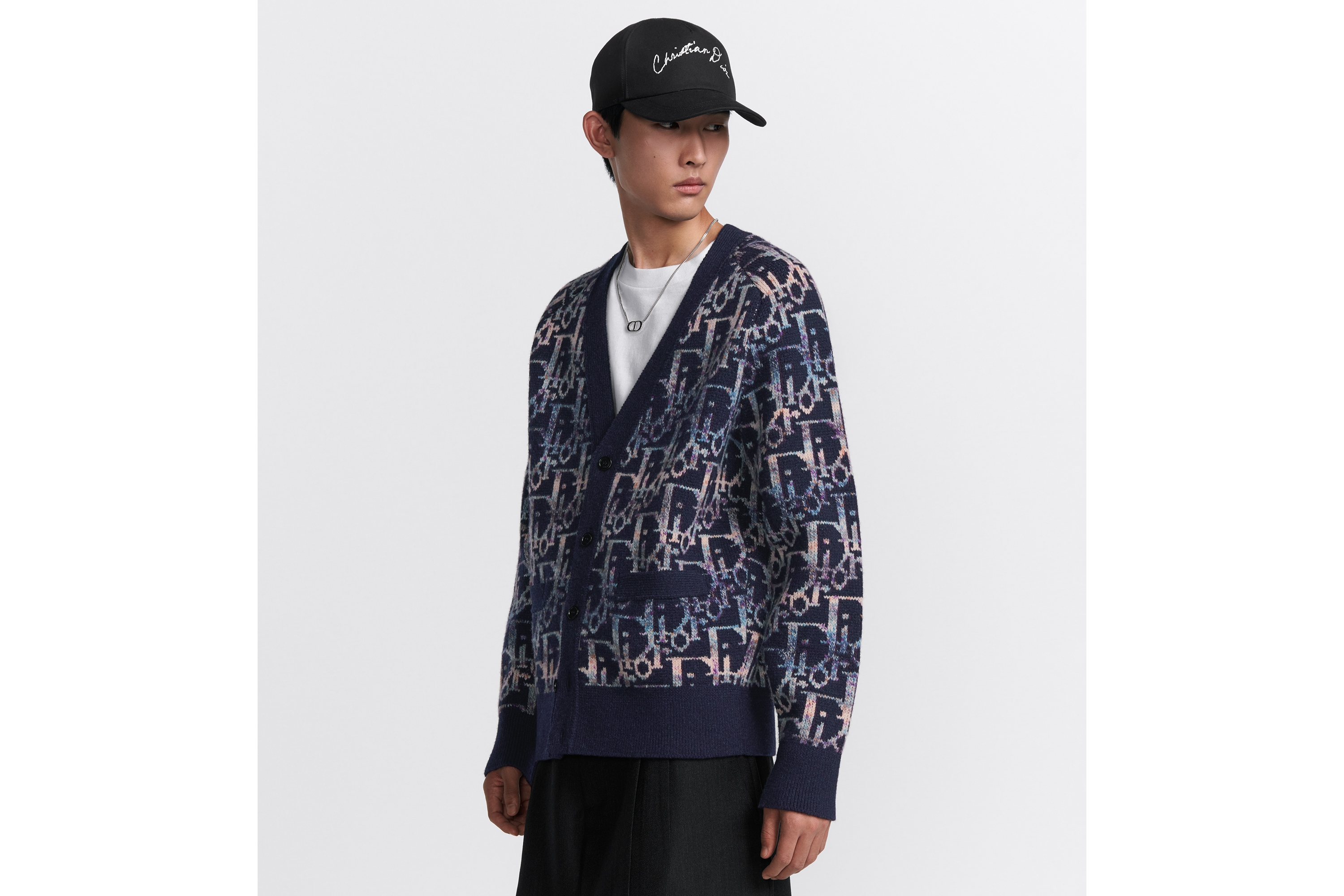 look_image_alt_prefix Dior Oblique Cardigan Wolljacquard in Blau E01