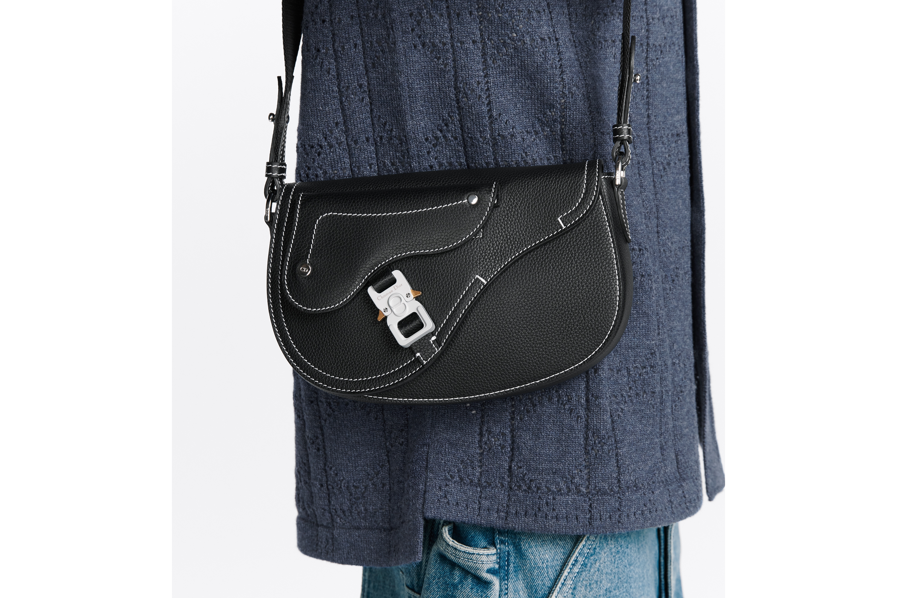 Look Saddle Messenger Bag Black Grained Calfskin E20