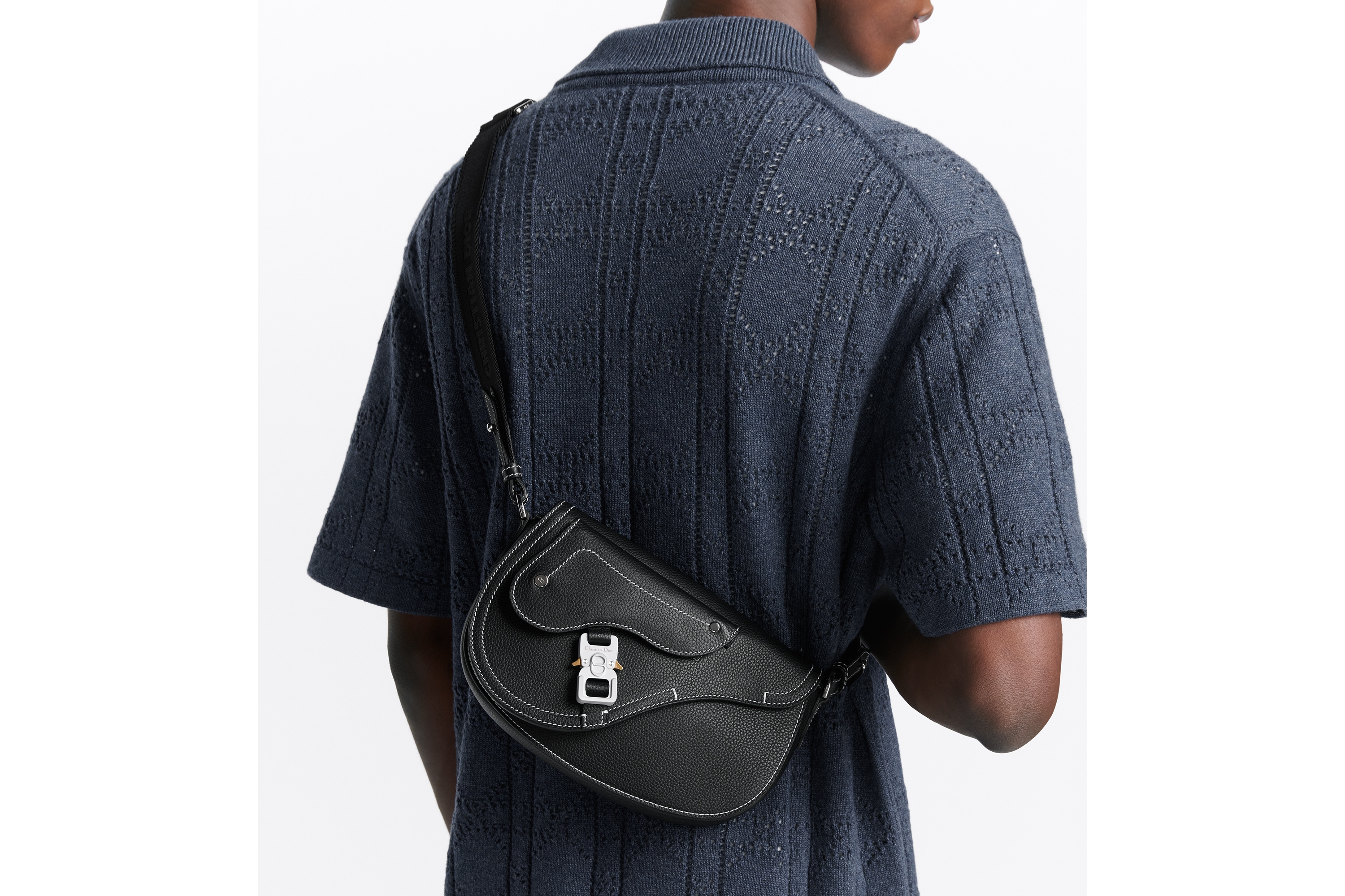 Look Saddle Messenger Bag Black Grained Calfskin E22