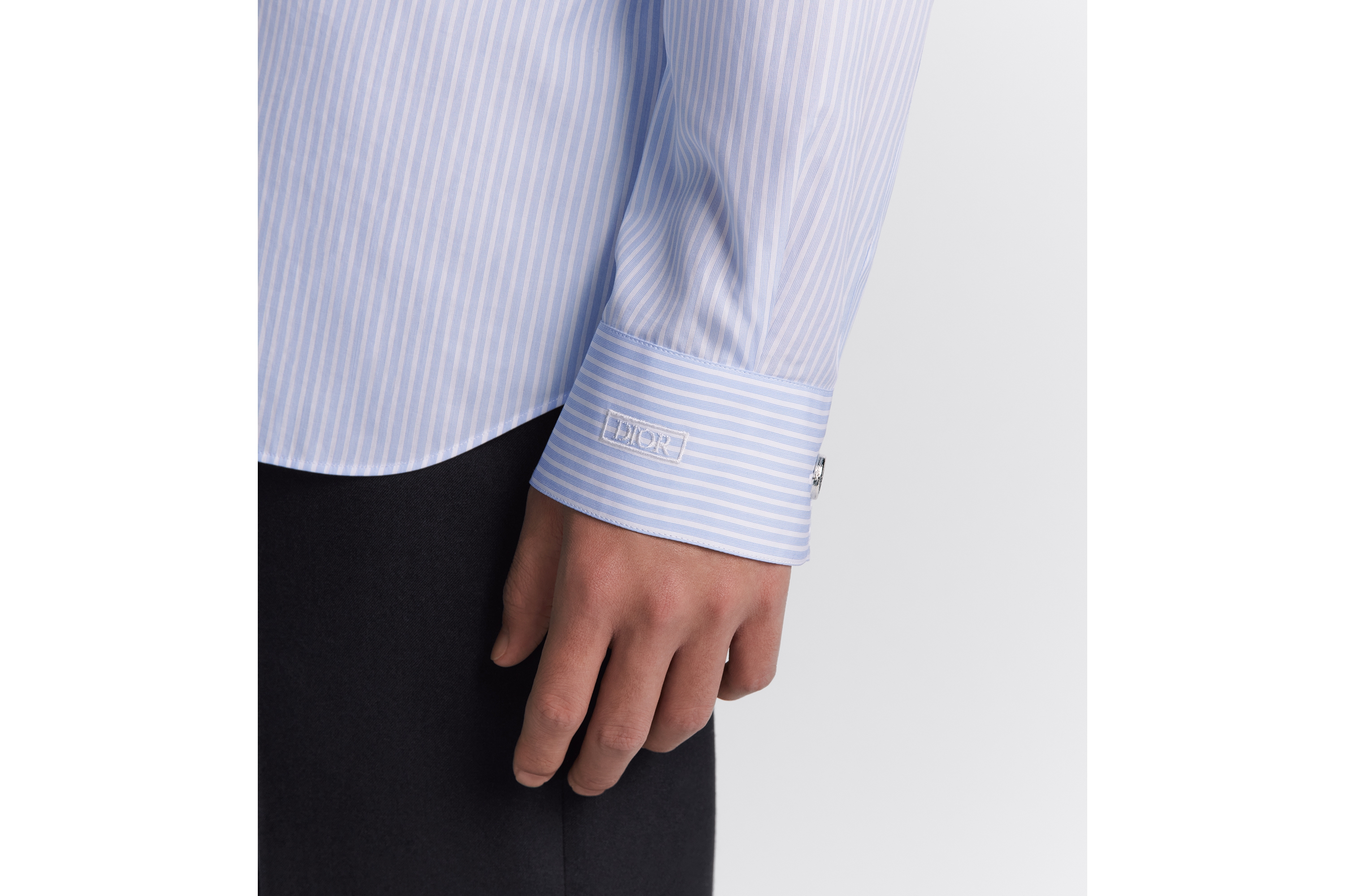 Look Dior Icons Dior Embroidered Shirt White Cotton Poplin with Blue Stripes E10