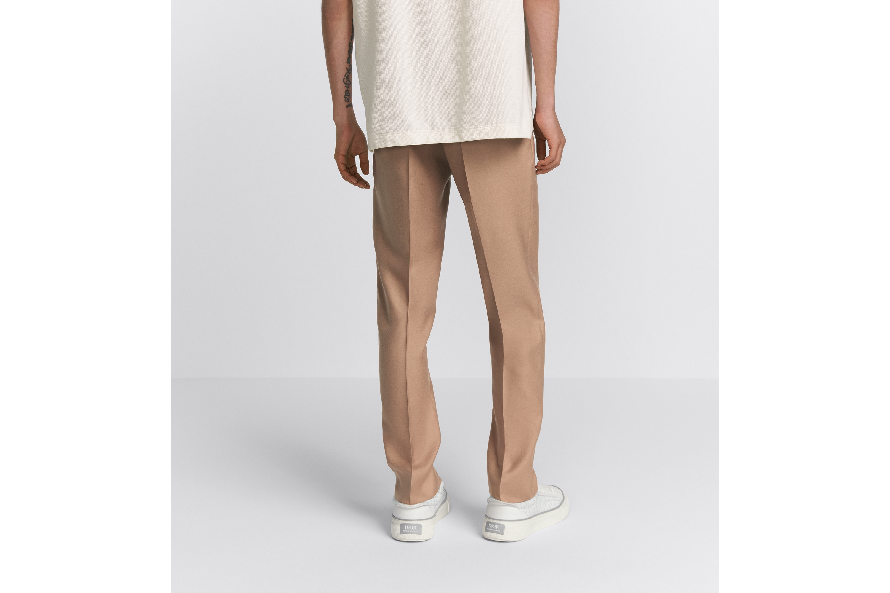 look_image_alt_prefix Dior Icons Hose Kaschmir- und Seidentwill in Beige E15