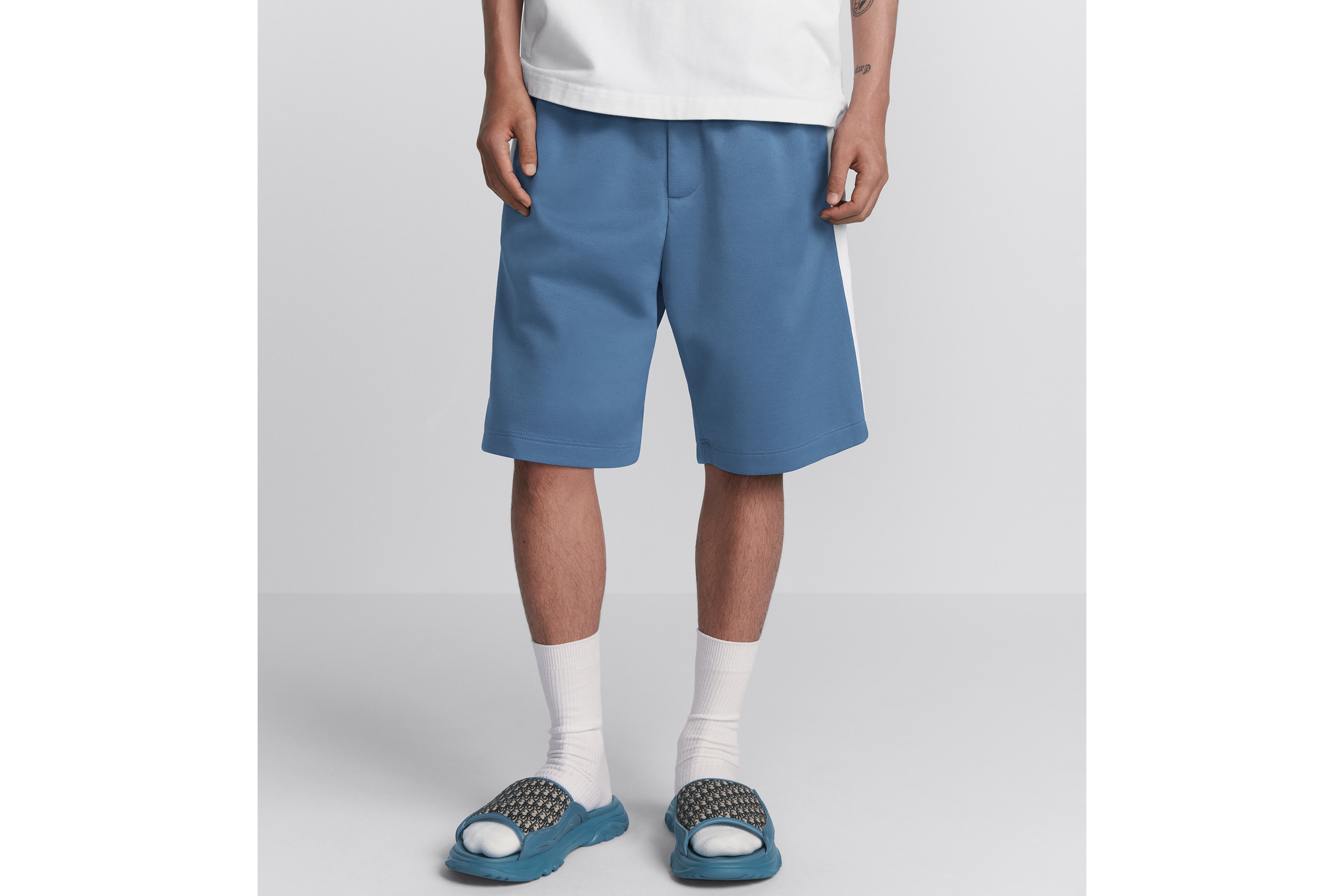 Look DIOR AND PARLEY Track Shorts Blue and White Parley Ocean Plastic® Cotton-Blend Jersey E13