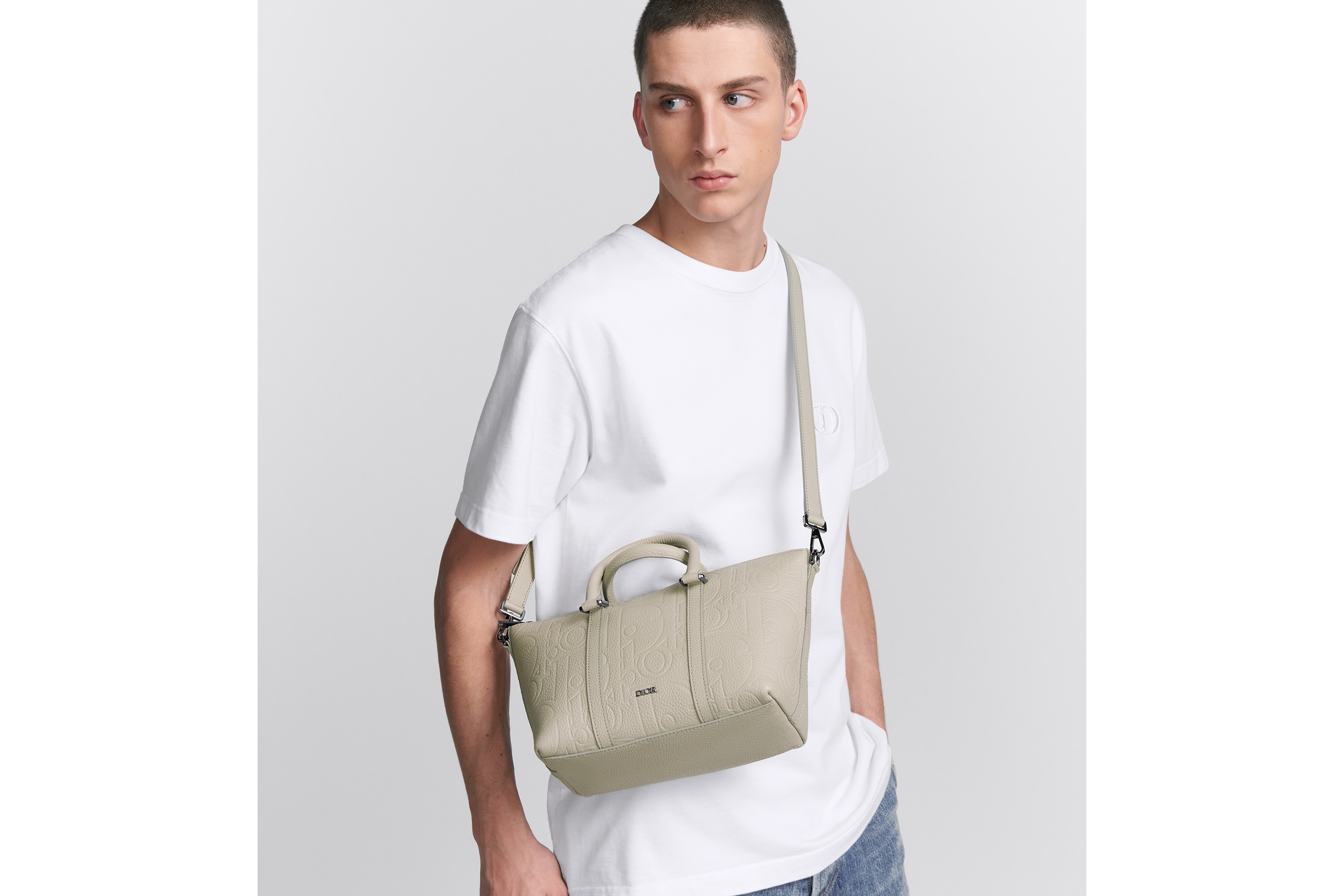 Look Weekender 25 Beige Dior Gravity Leather and Beige Grained Calfskin E19