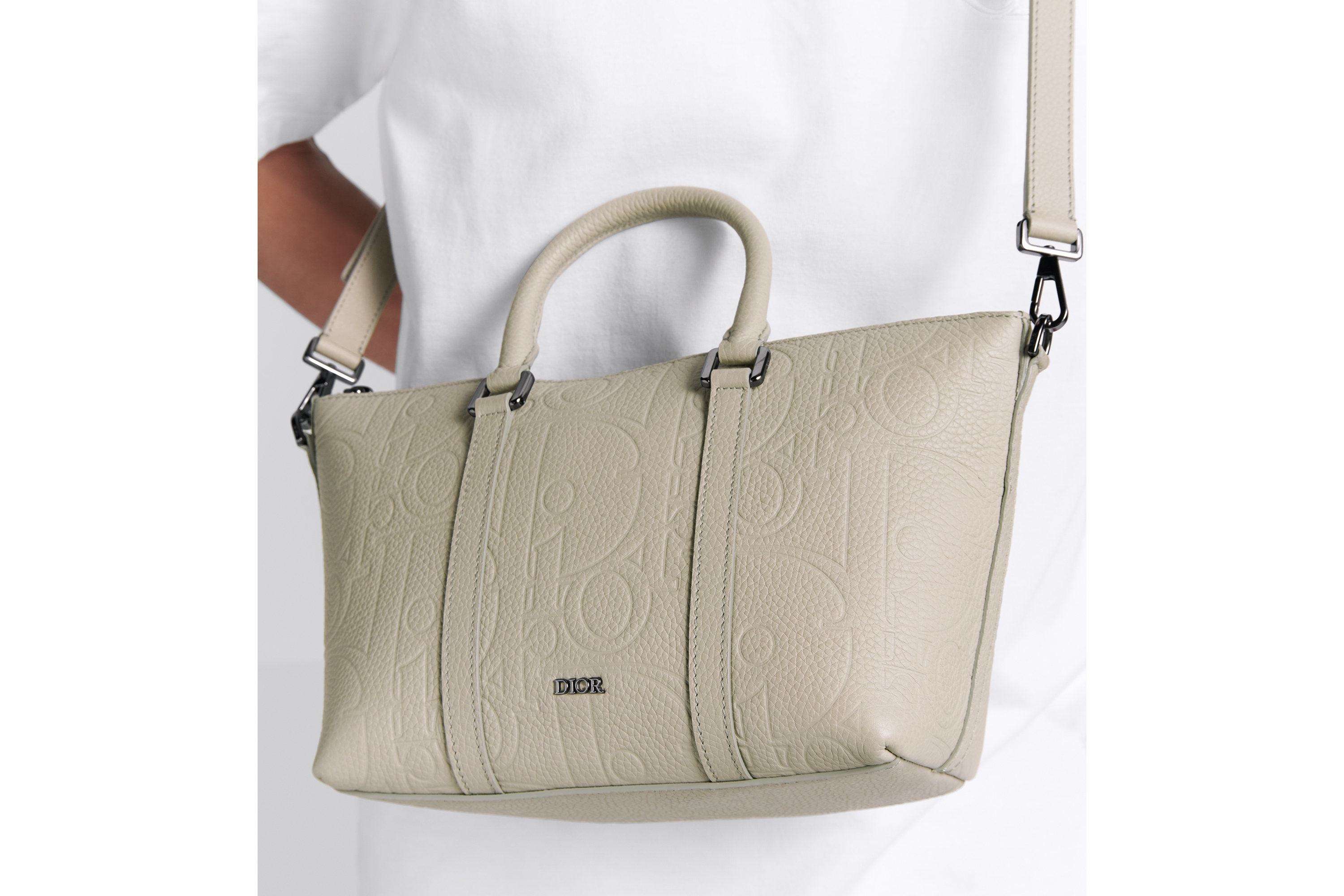 Look Weekender 25 Beige Dior Gravity Leather and Beige Grained Calfskin E20