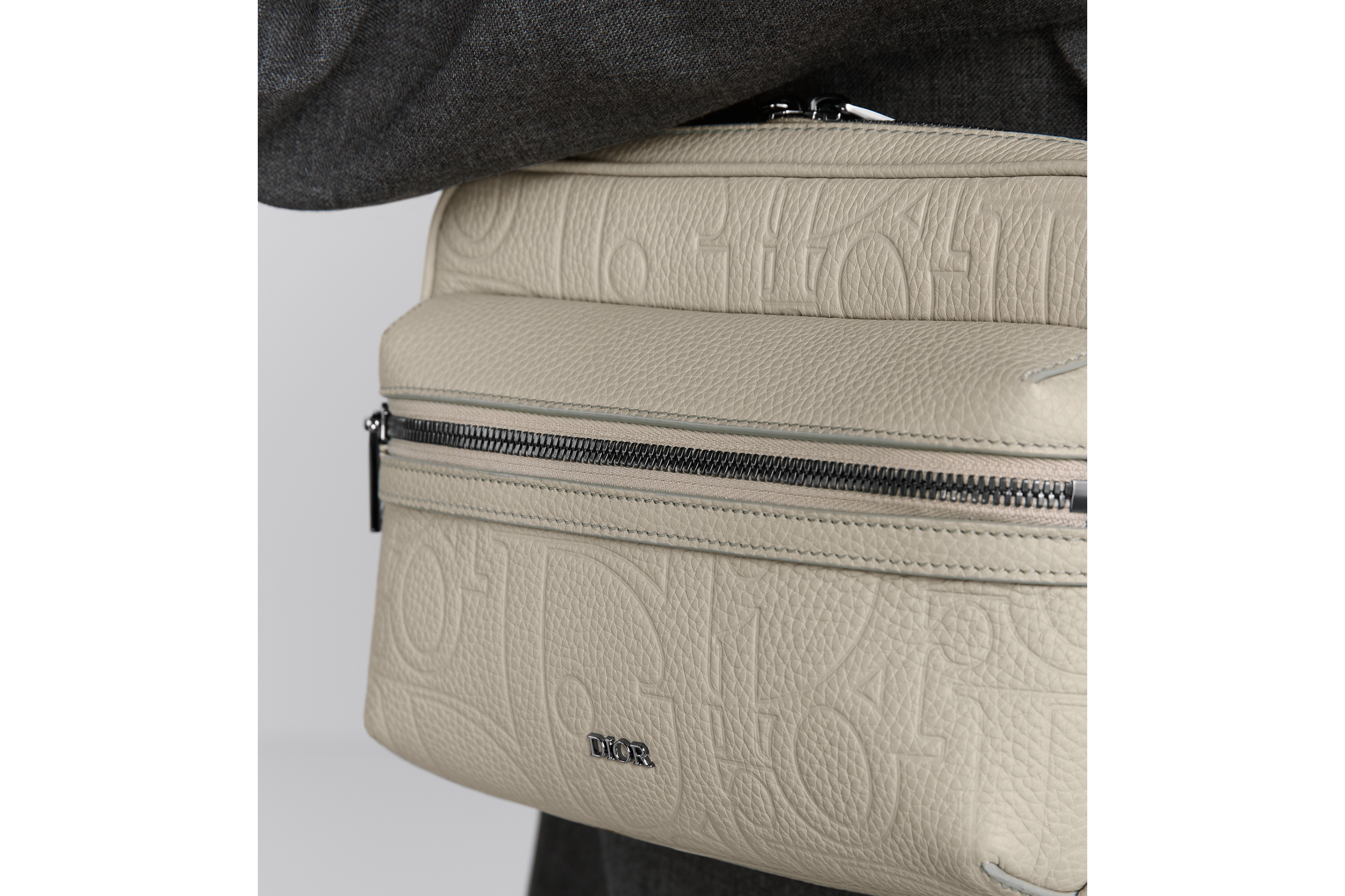 look_image_alt_prefix Rider 2.0 ジップ メッセンジャーバッグ ディオール グラビティ レザー & グレインドカーフスキン E20